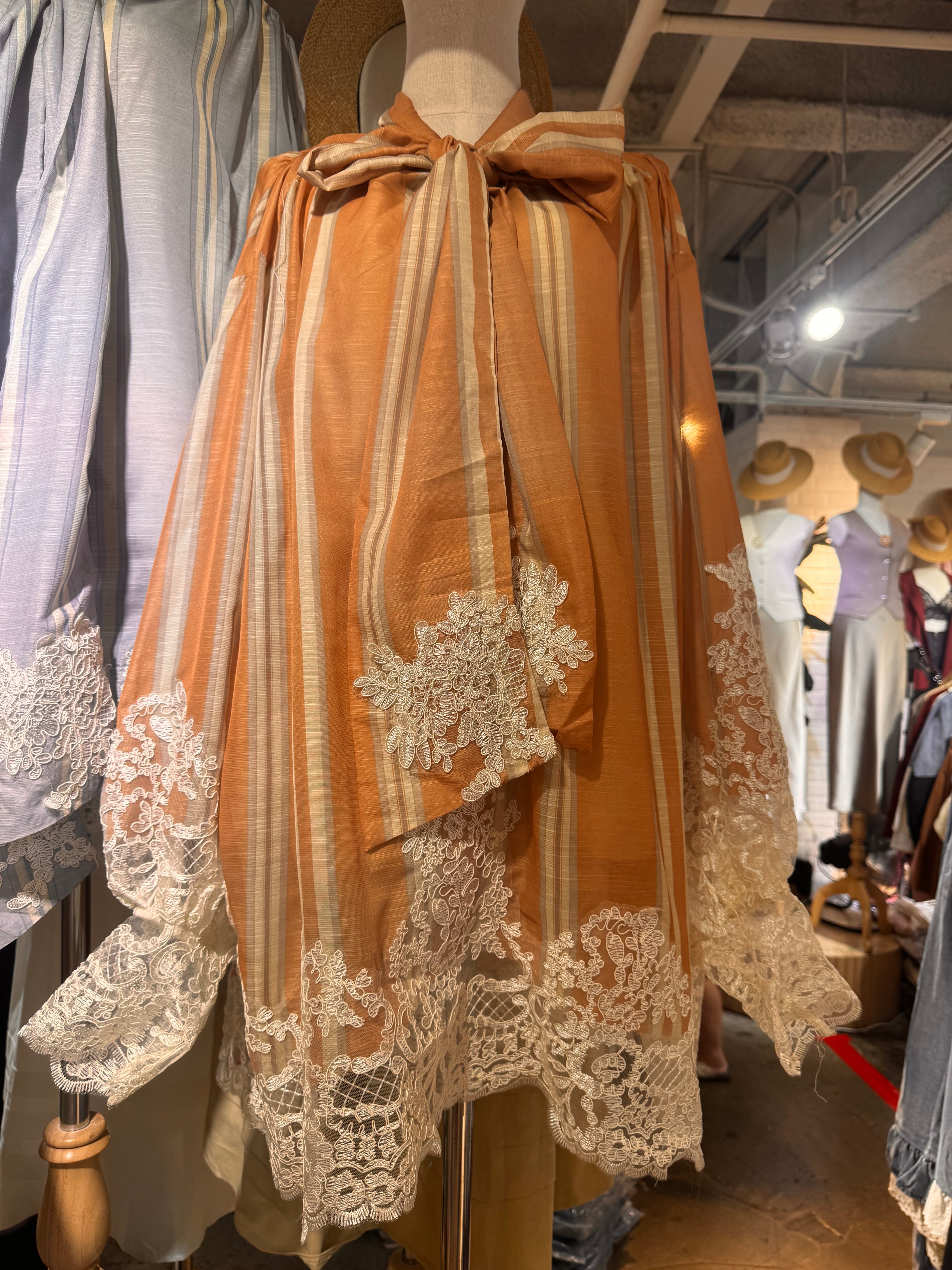 Embroided long top with stole