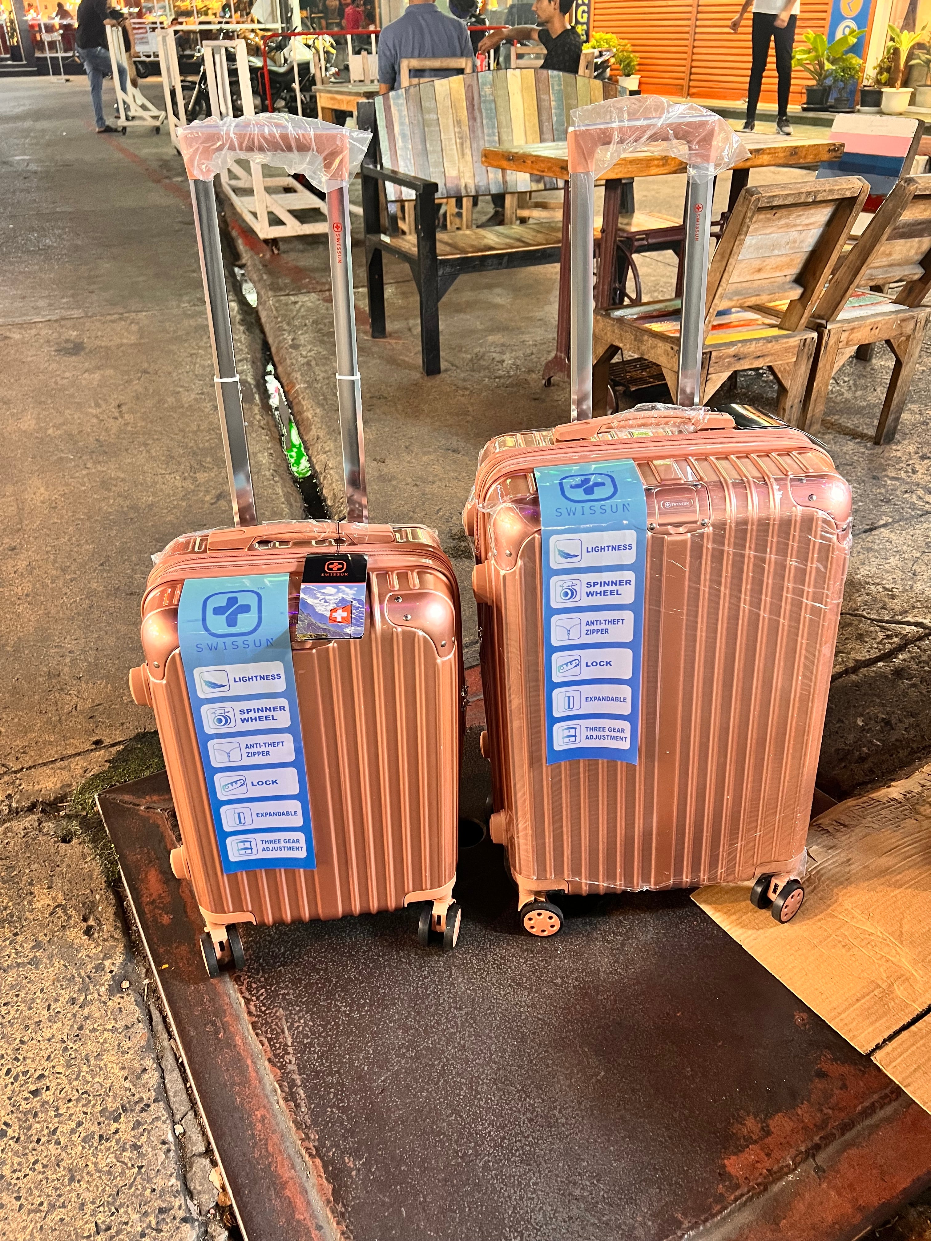 Set of 2 trolly Bags (20 & 24inch)