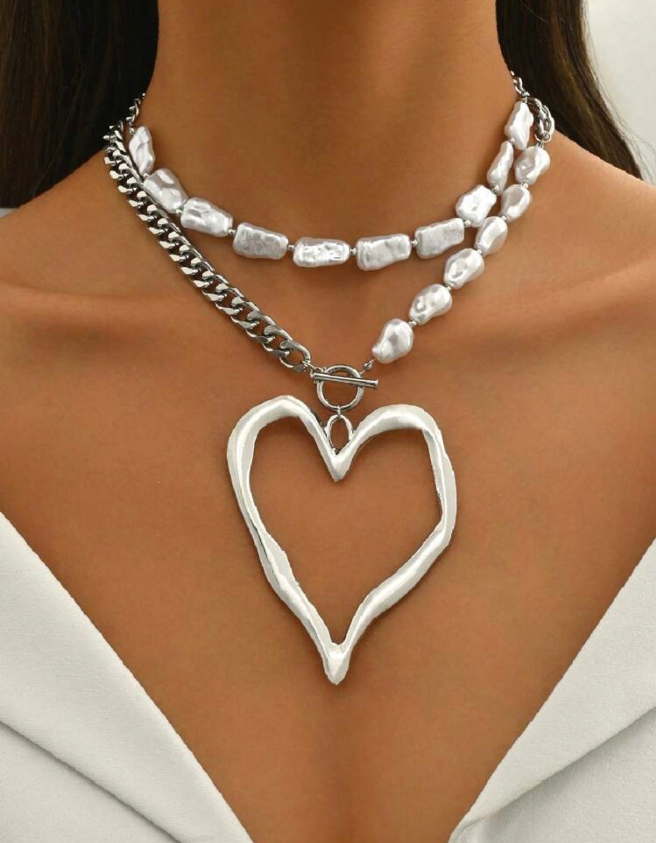 2pcs Vintage Exaggerated Fashion Metal Heart Pendant Necklace, Women Necklaces