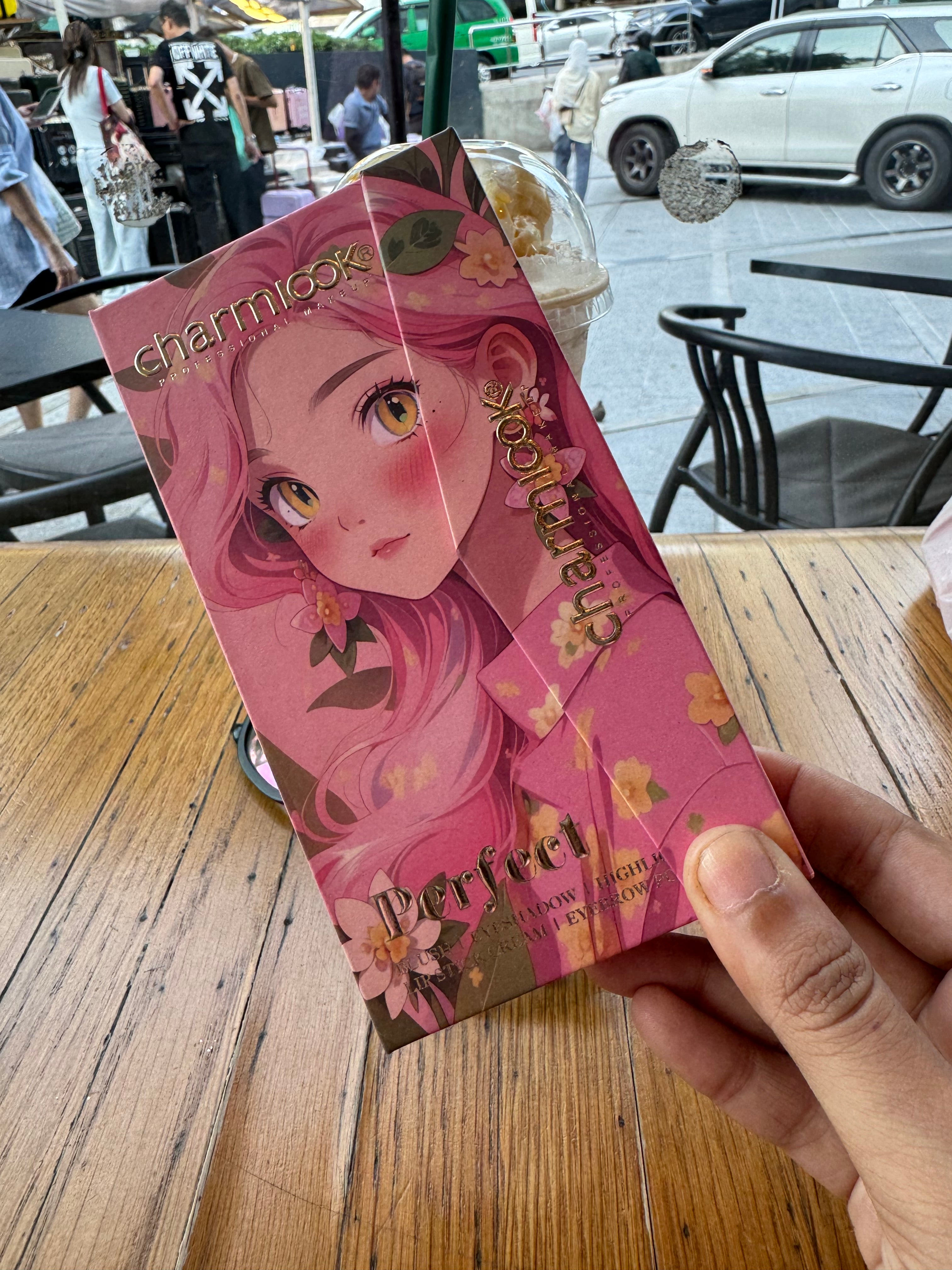 Charm look makeup kit