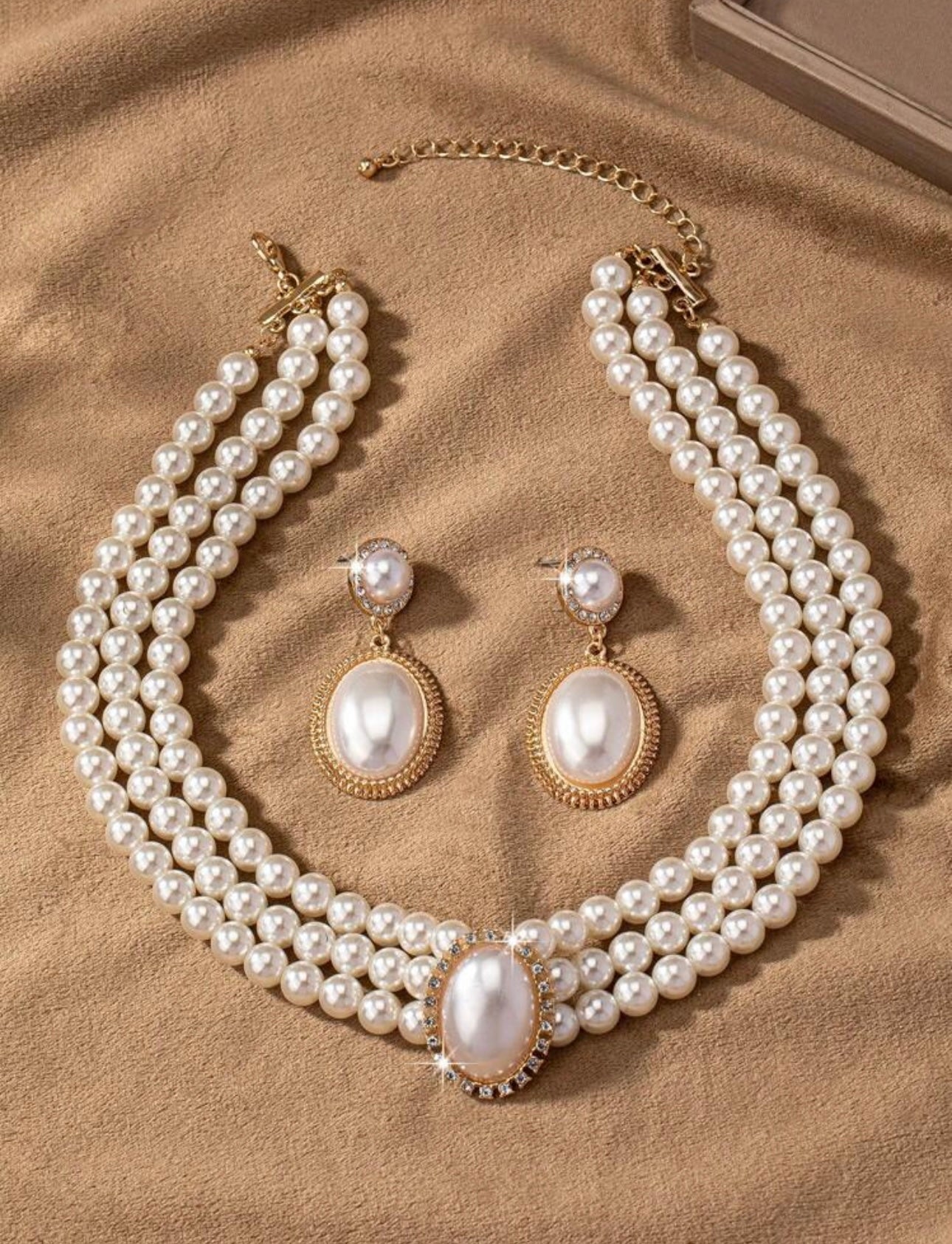 A Set Of Elegant And Romantic Cubic Zirconia Inlaid Faux Pearl Multilayer Necklace And Earrings, Perfect For Attending Dinners, Parties Or Festivals And As A Gift For Wife