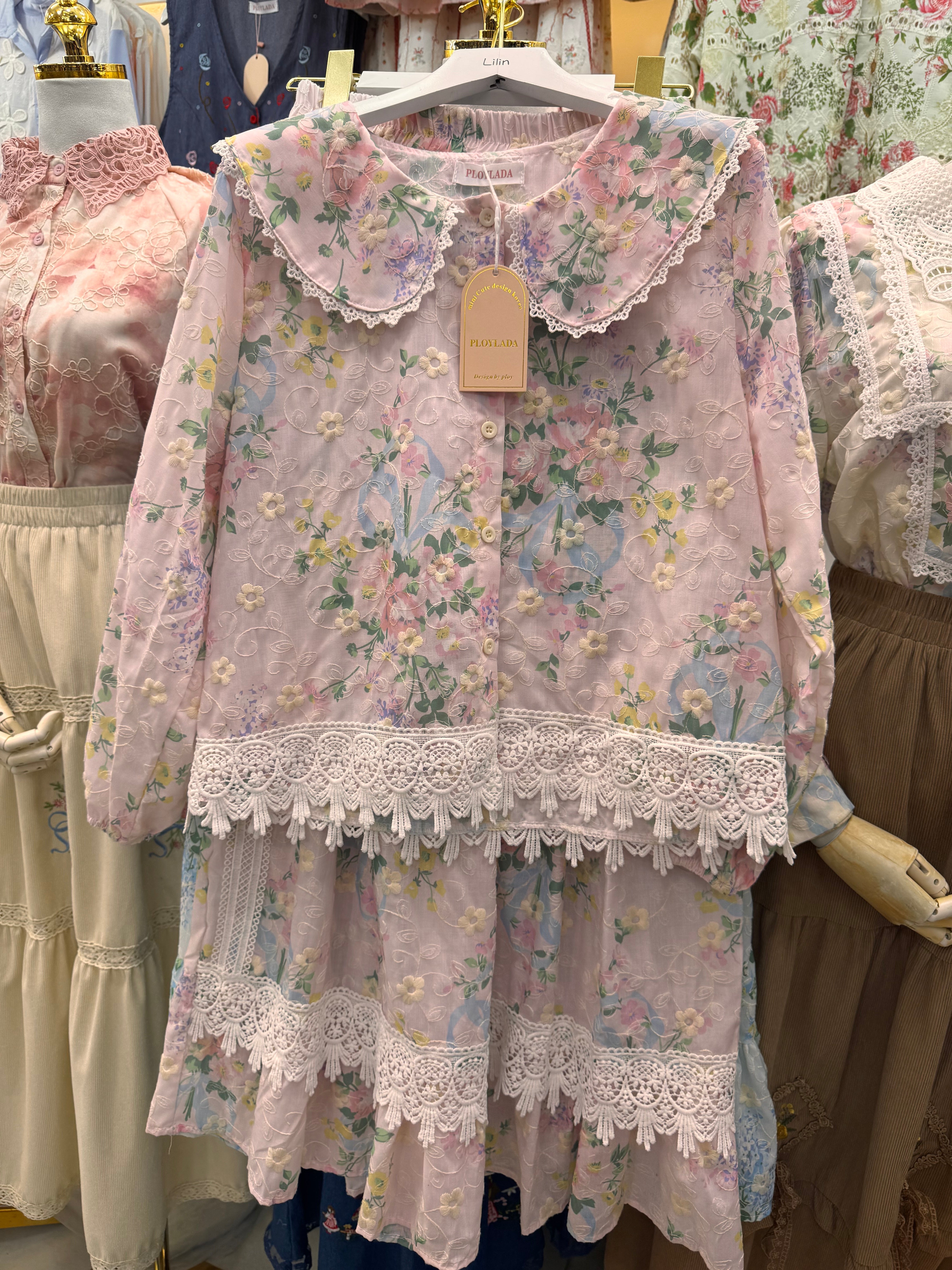 Pastel Embroided set