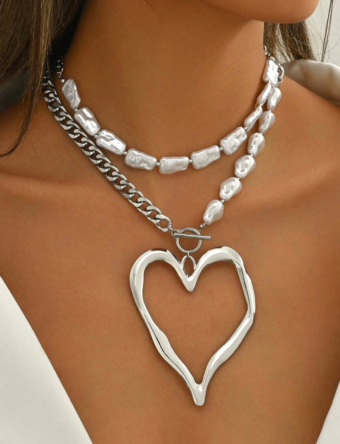 2pcs Vintage Exaggerated Fashion Metal Heart Pendant Necklace, Women Necklaces