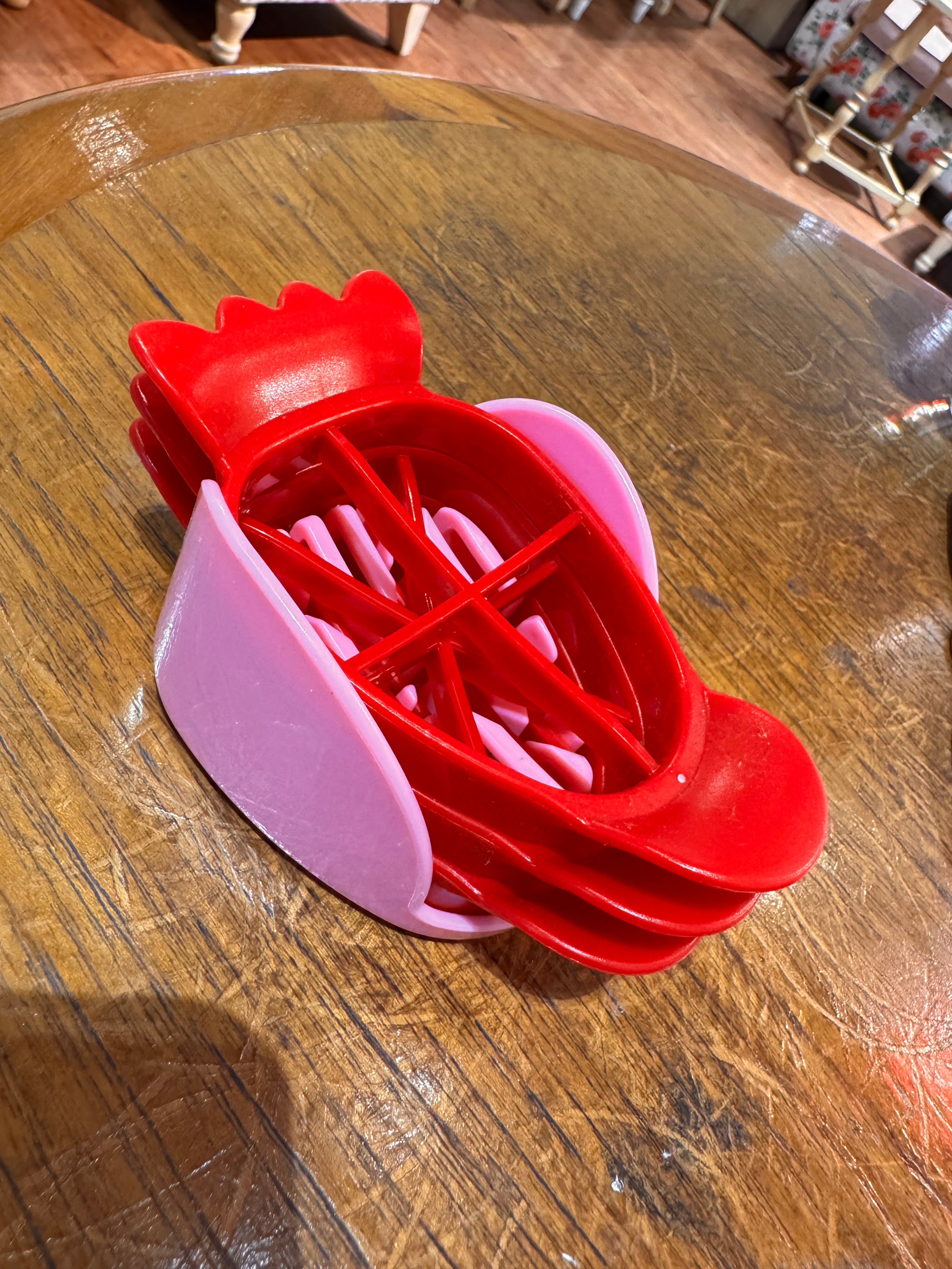 Strawberry Cutter