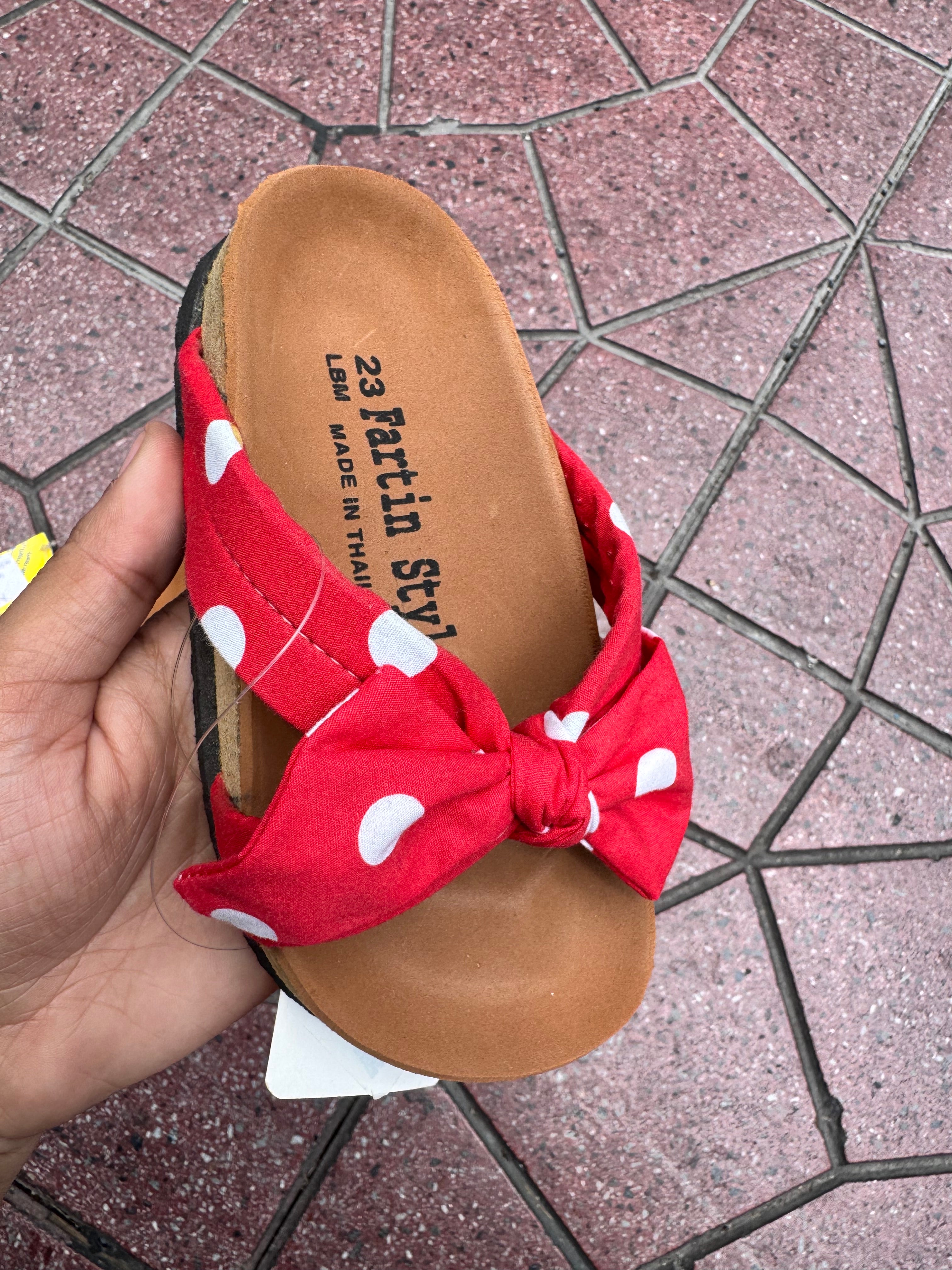 Kids polka slippers