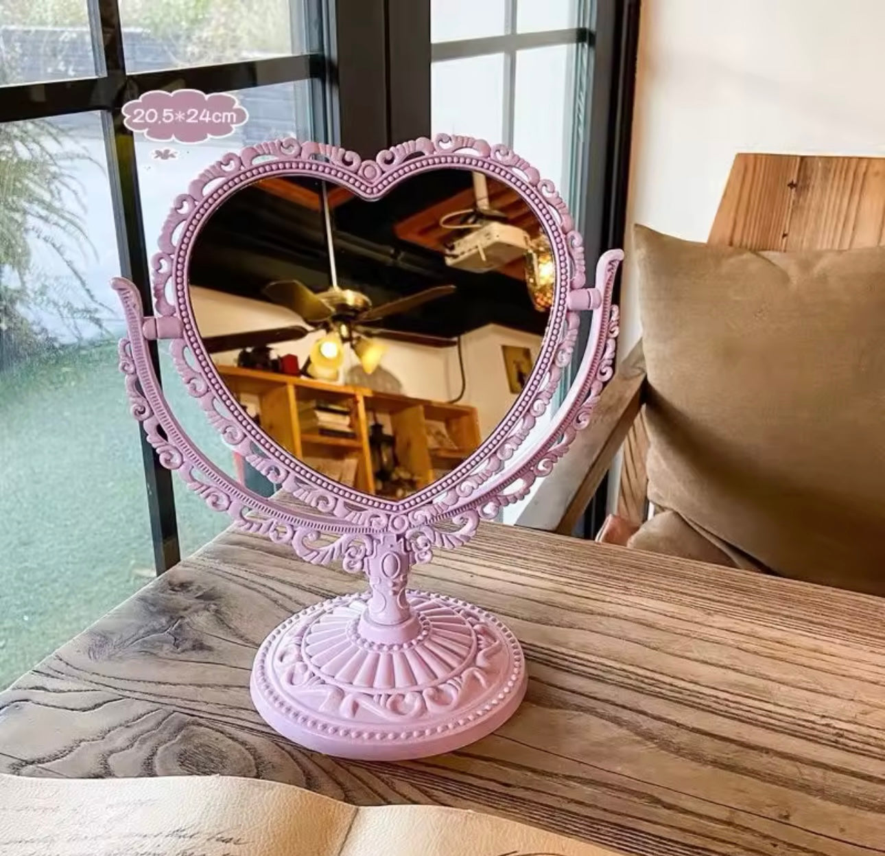 Standing table mirror