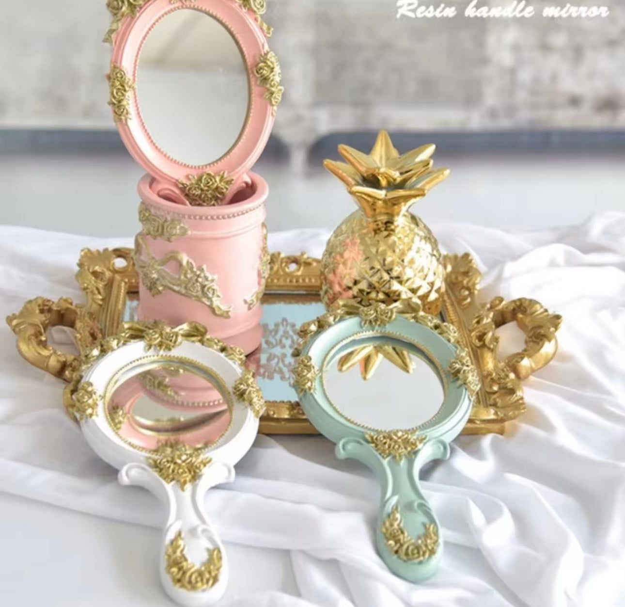 Flora de hand mirror