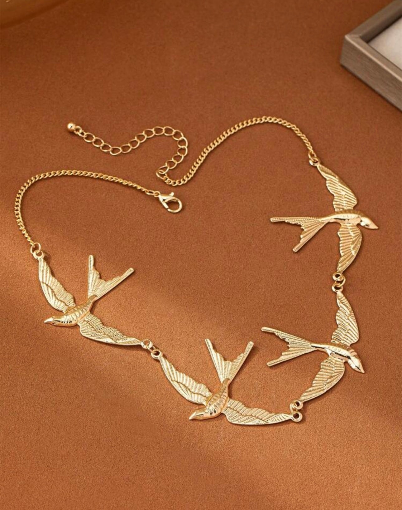 1pc Vintage-Style Swallow Pendant Necklace, Elegant Design For Women