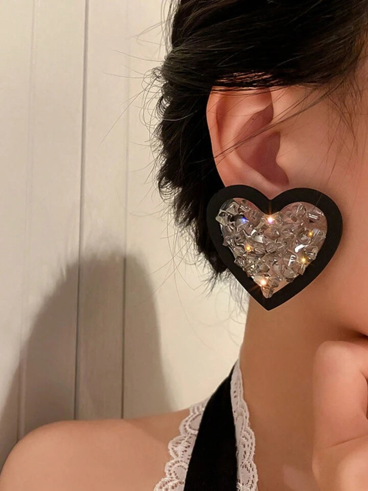 Black heart earings