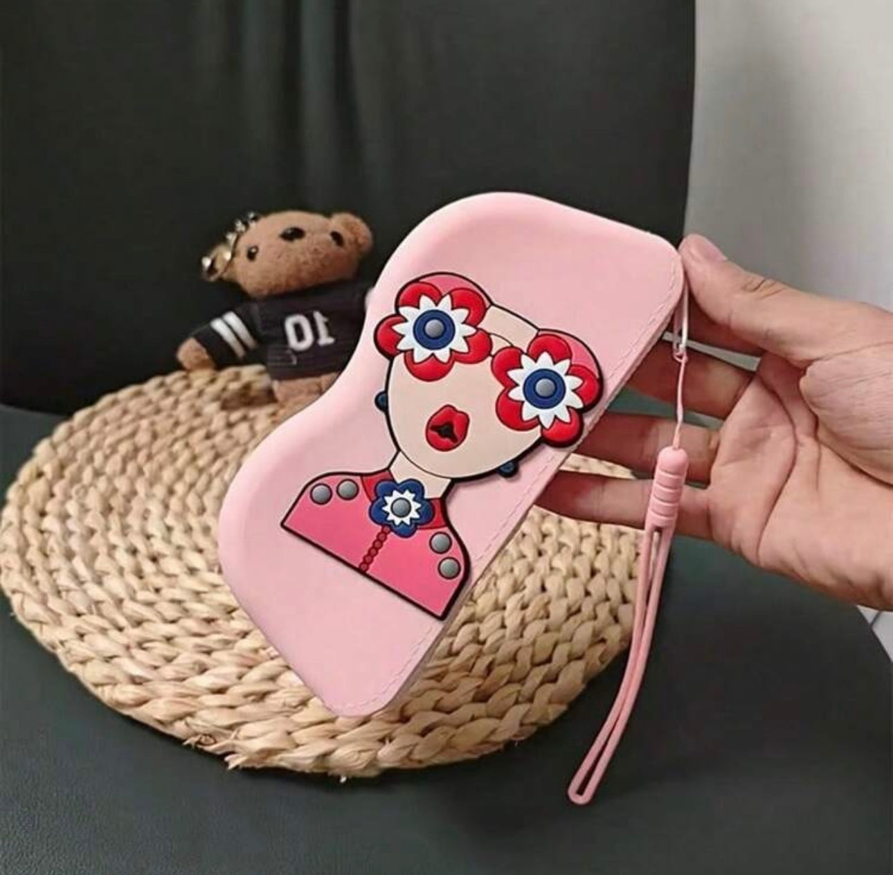 Silicon sunglass case