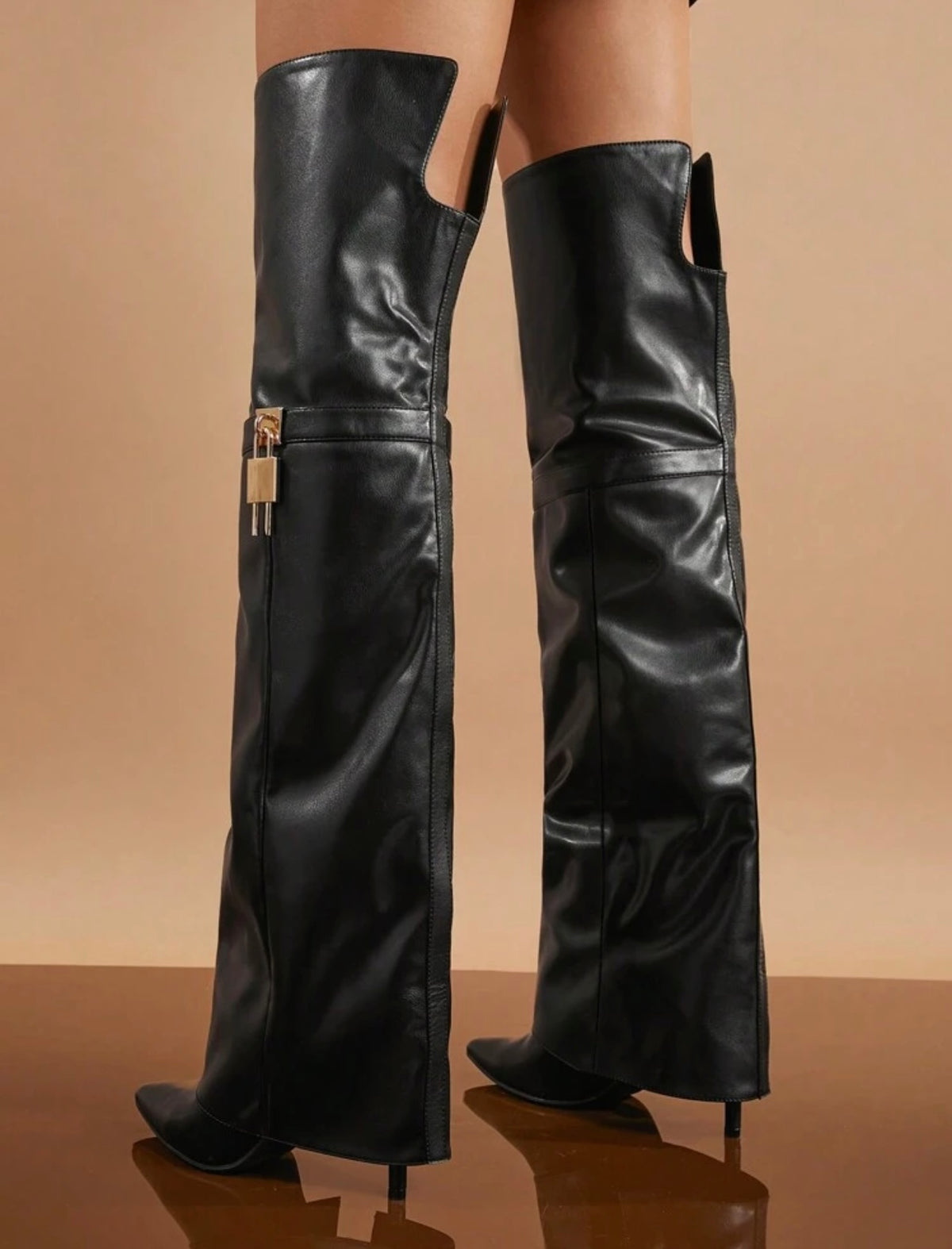 Boot Lock Matchine Lock boots