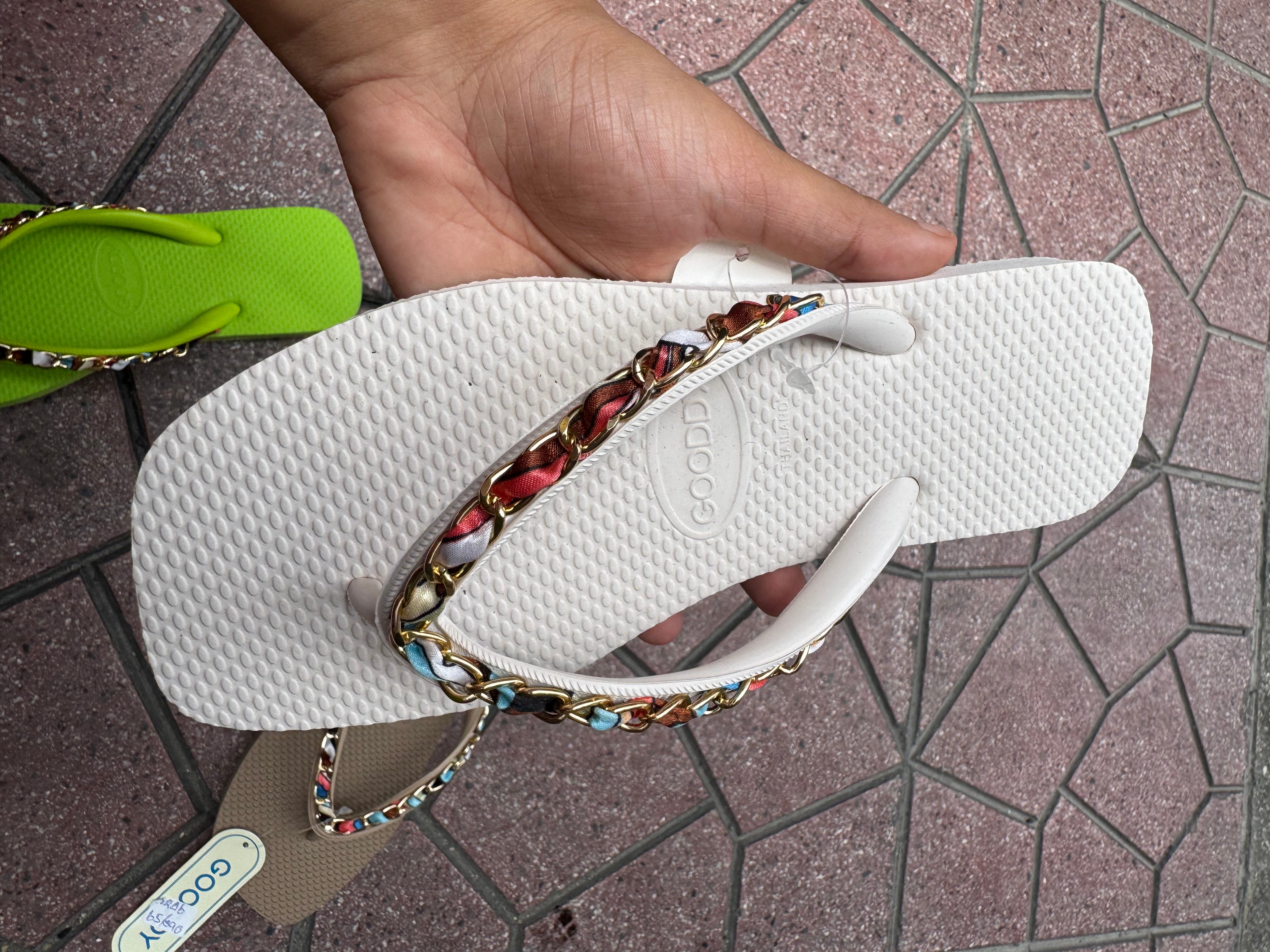 New plassy flats