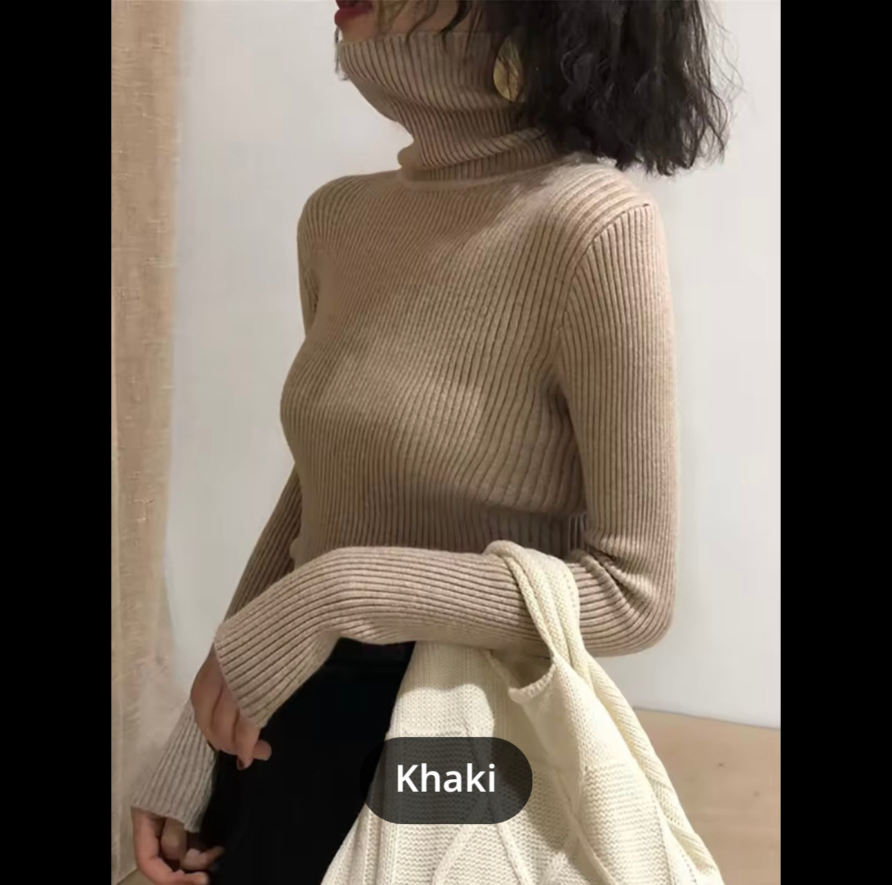 Plain knitted high neck