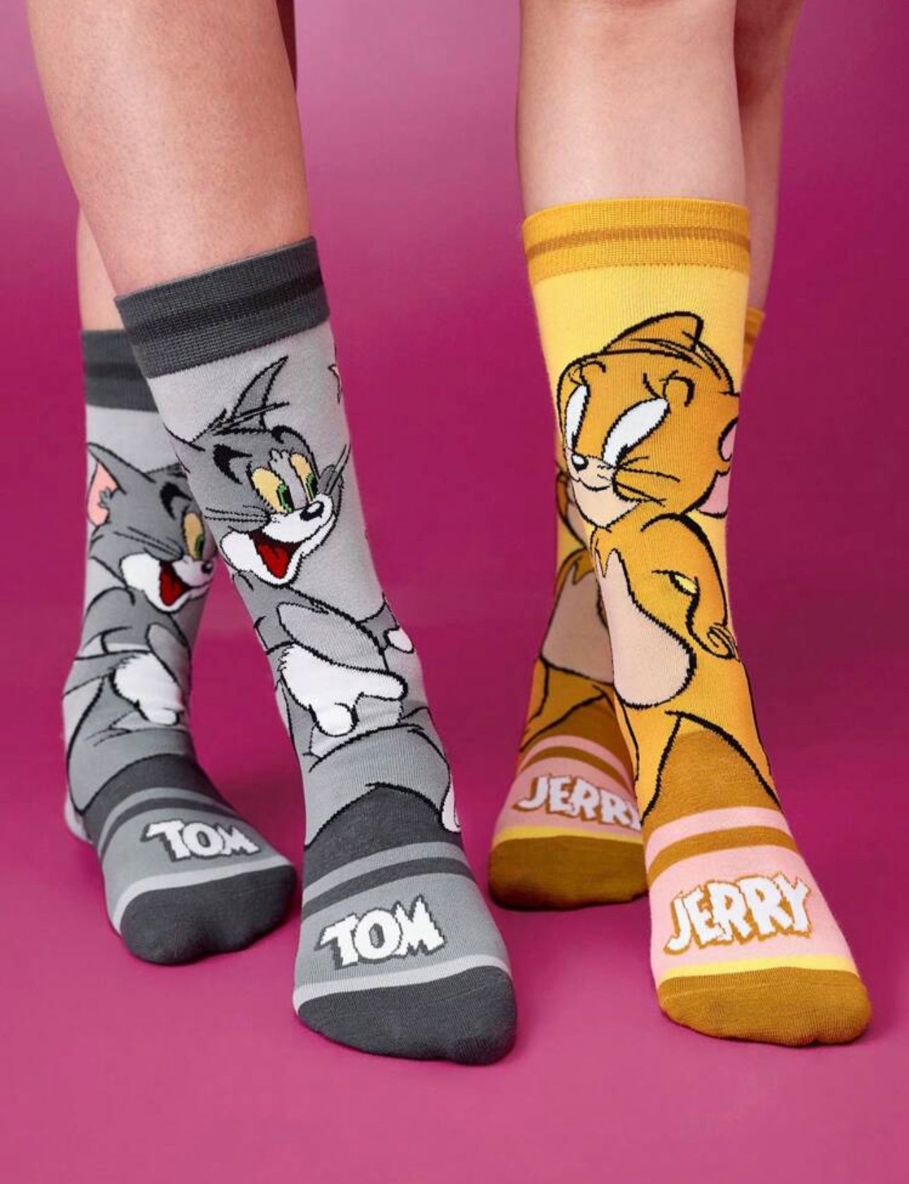 Nick 90s 2pcs/Set Women 90s Asymmetrical Cartoon Graphic Crew Socks