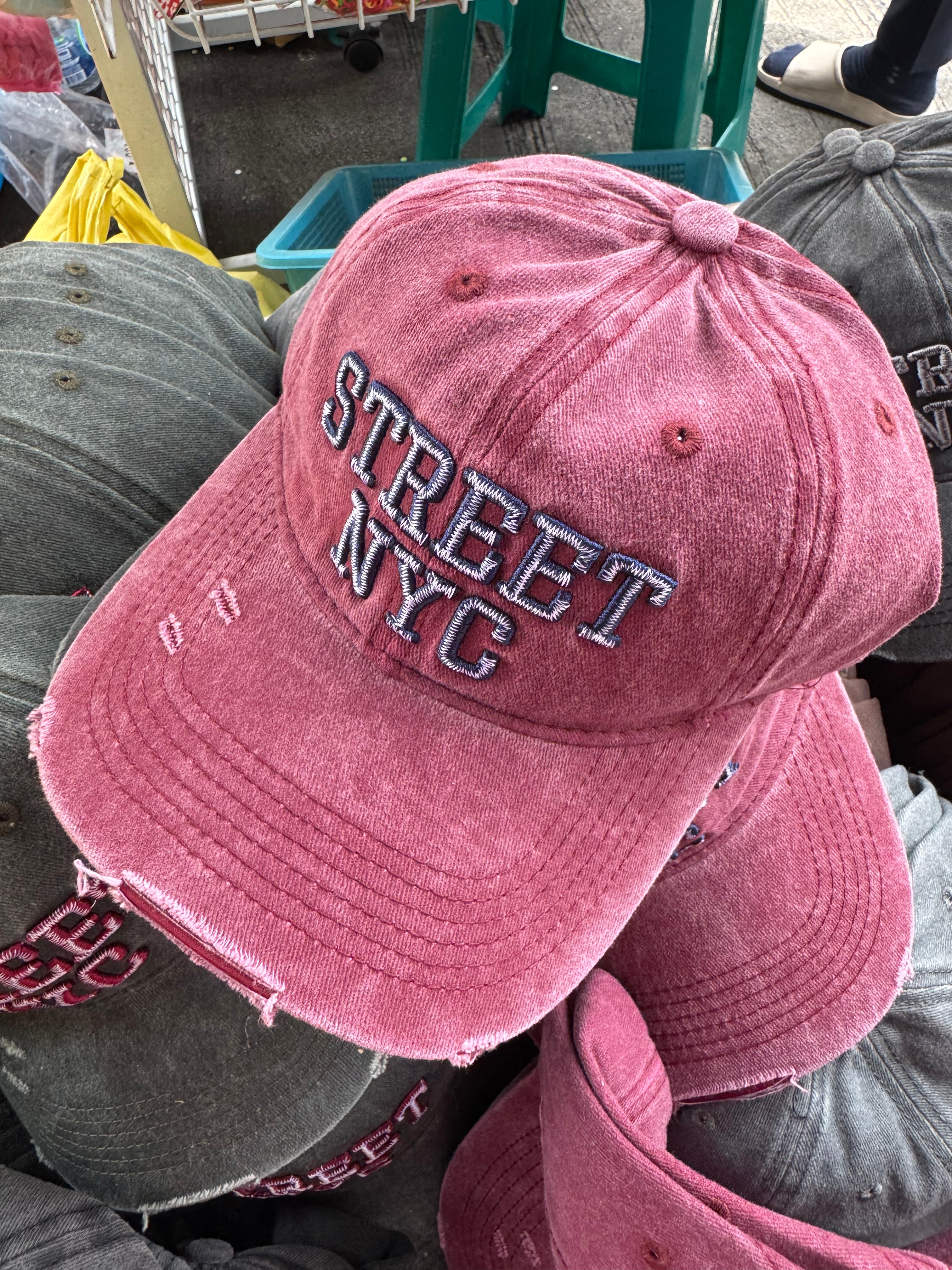Denim ripped cap