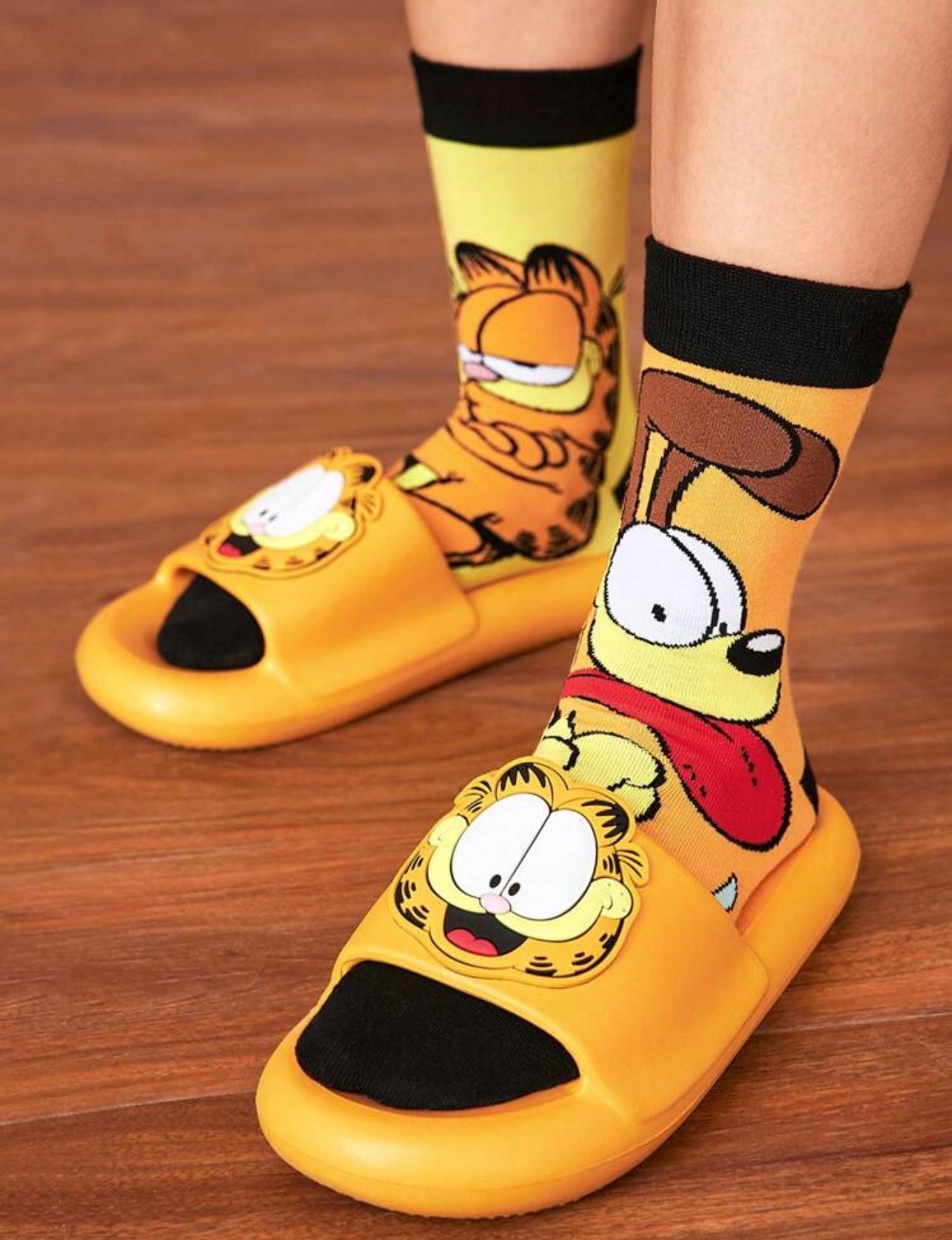 Garfield Mid Calf Socks