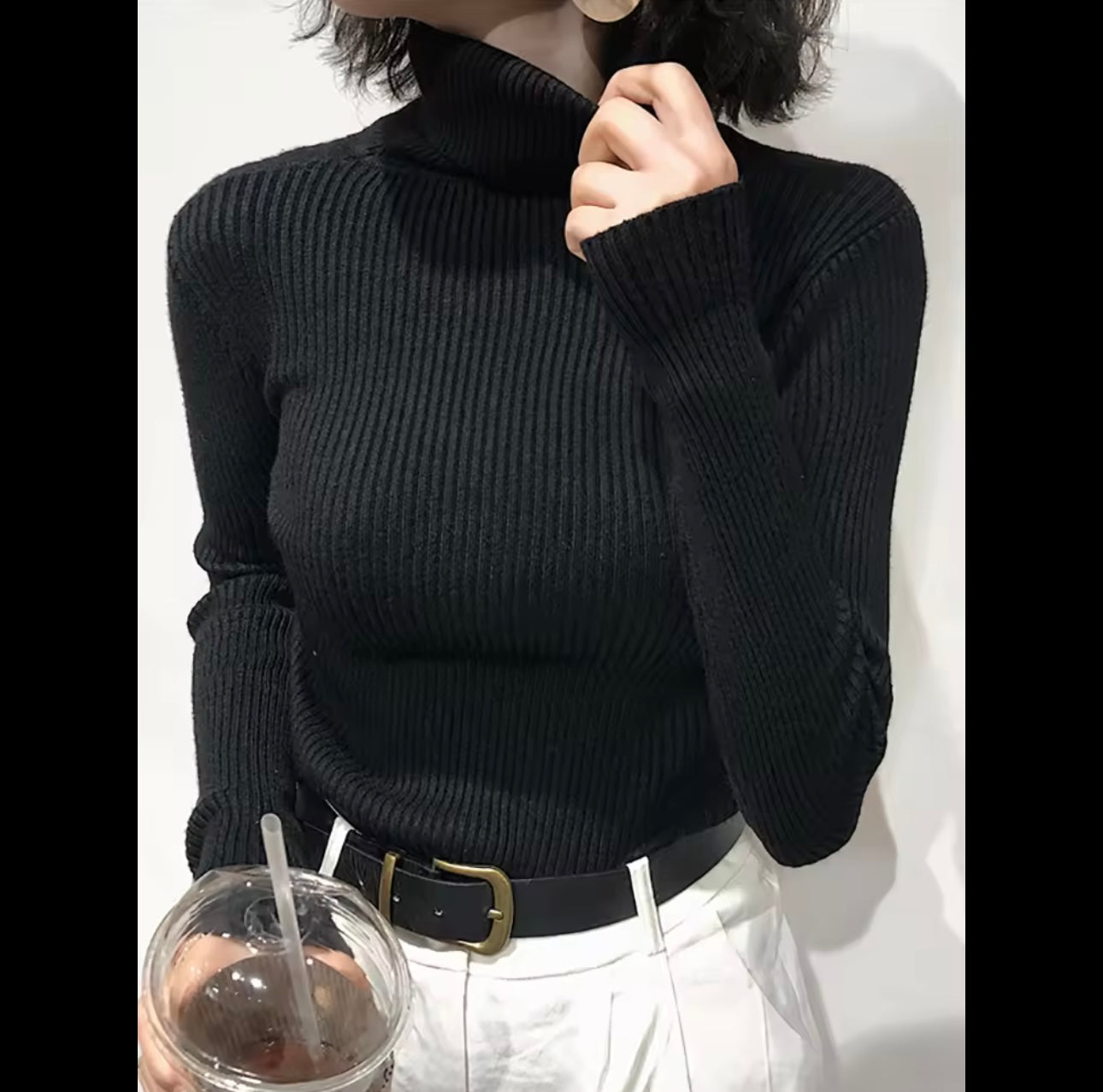 Plain knitted high neck