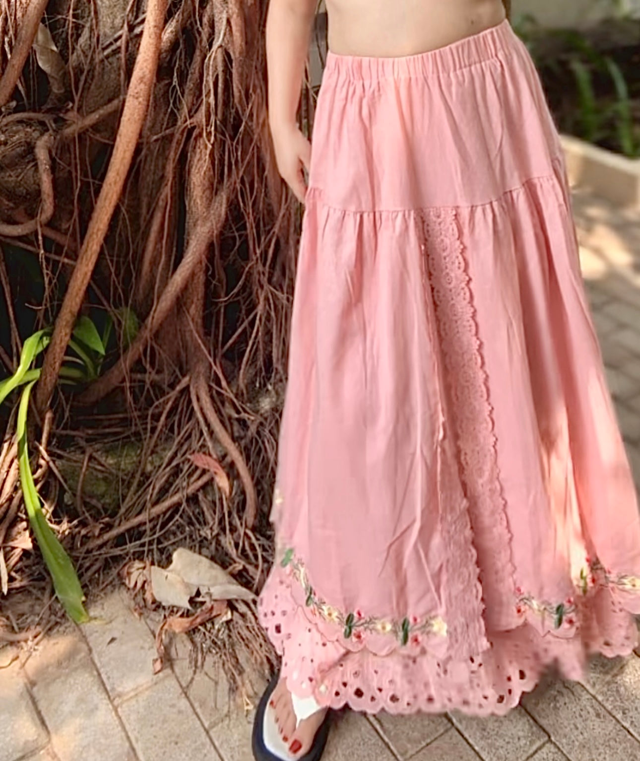 Pink skirt with embroidery