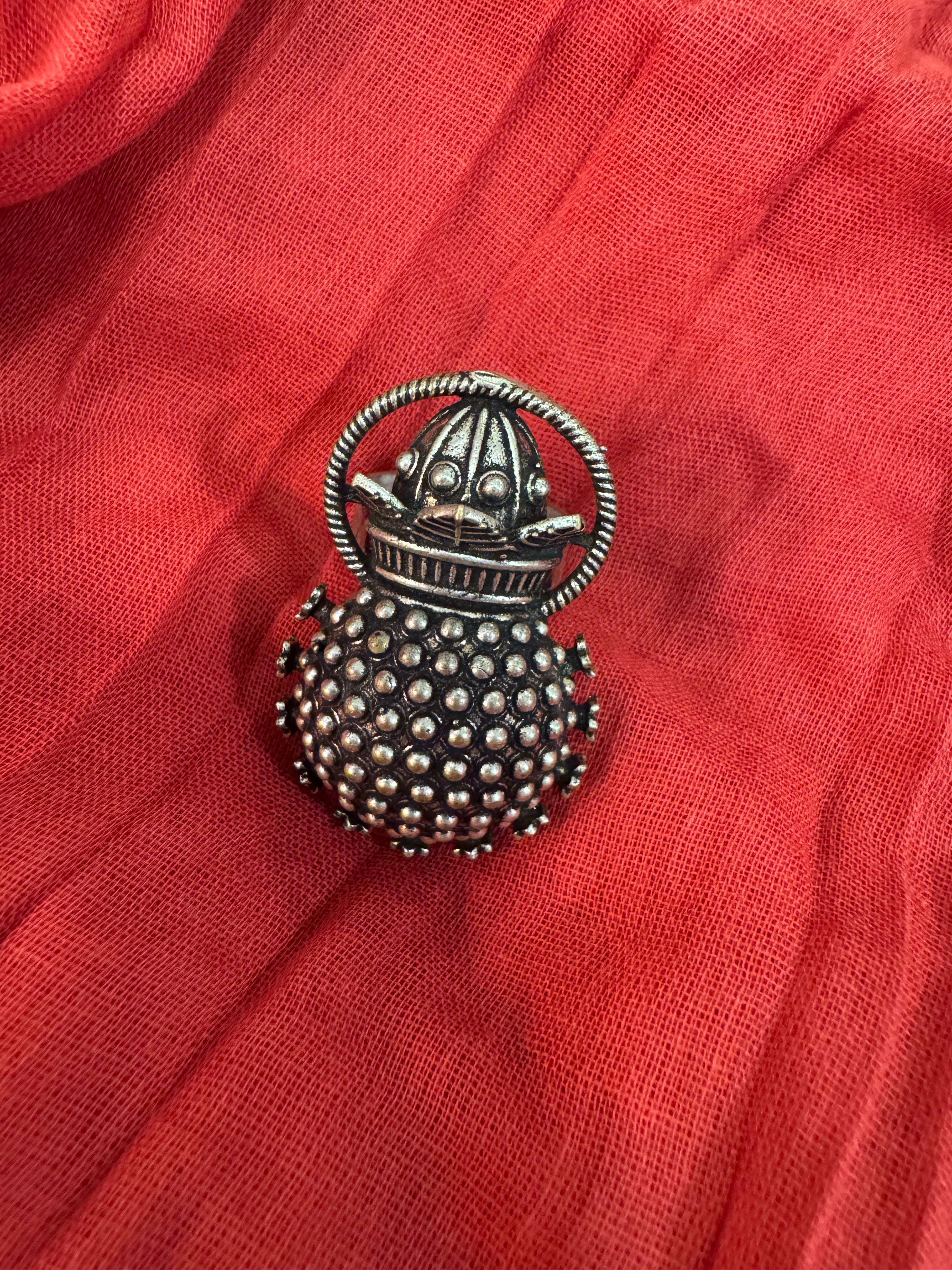 Metal Figure rings