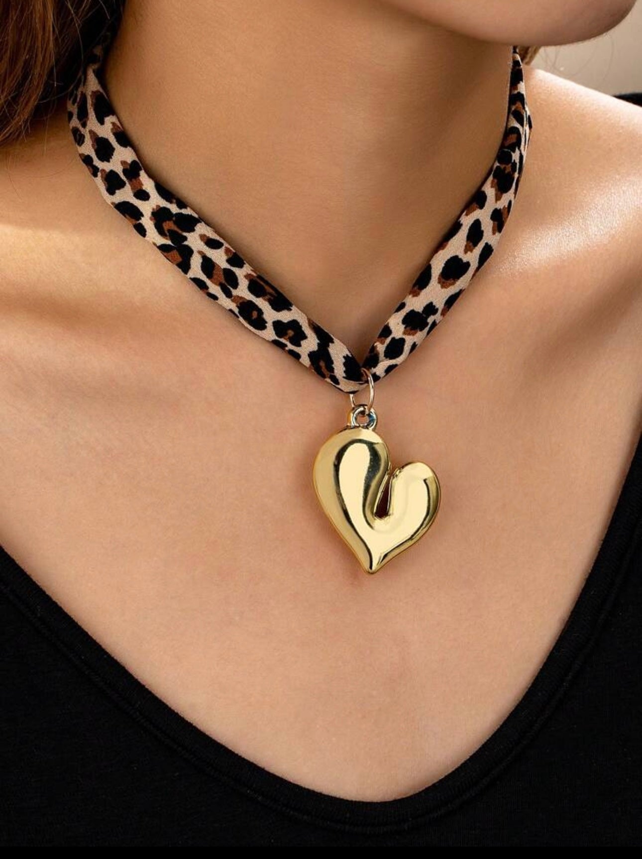 1pc Women's Exaggerated Plush Fabric Leopard Bow Heart Pendant Choker Necklace, New Jewelry Necklace
