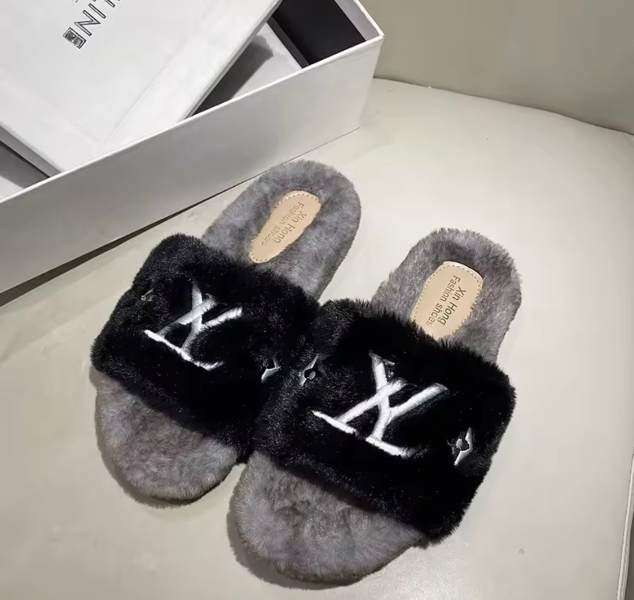 VL slippers