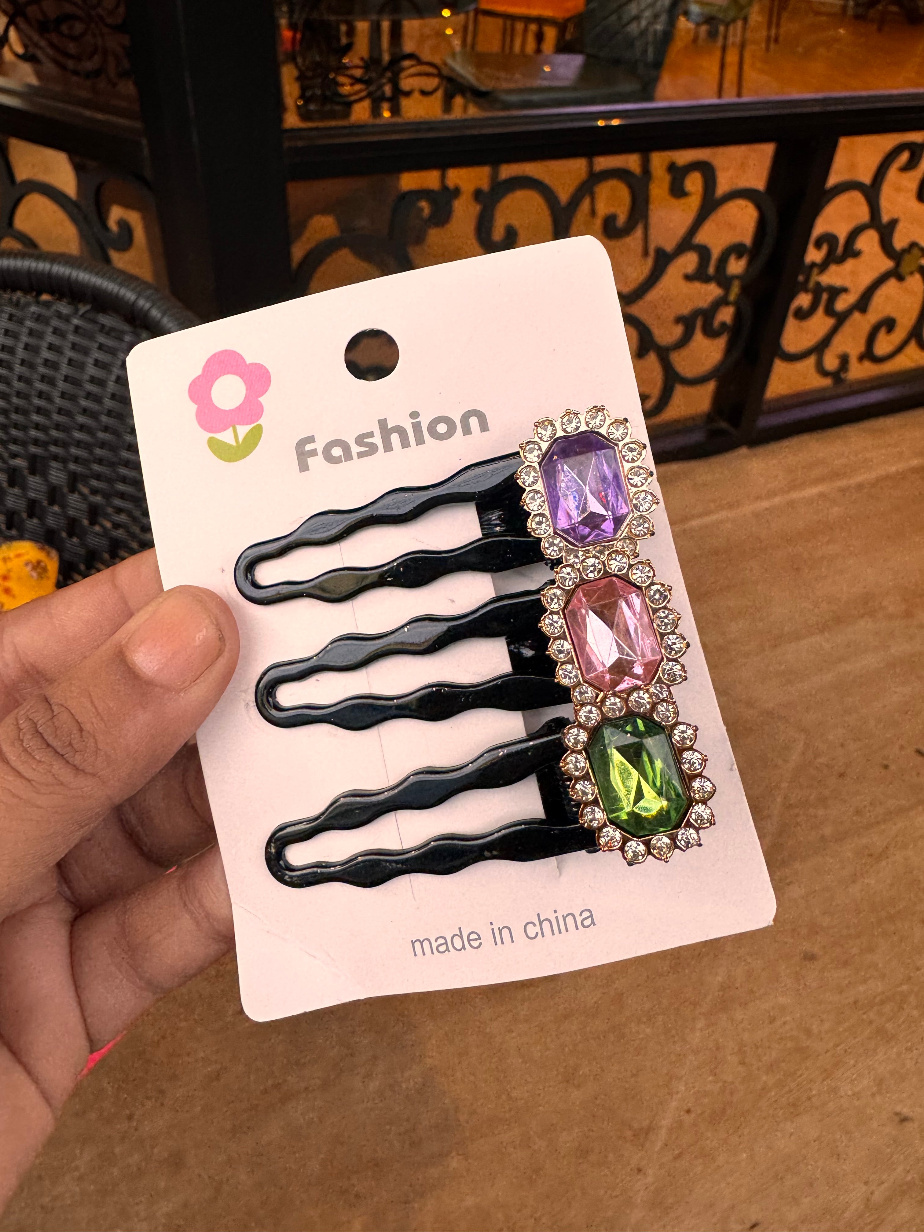 Pins 567