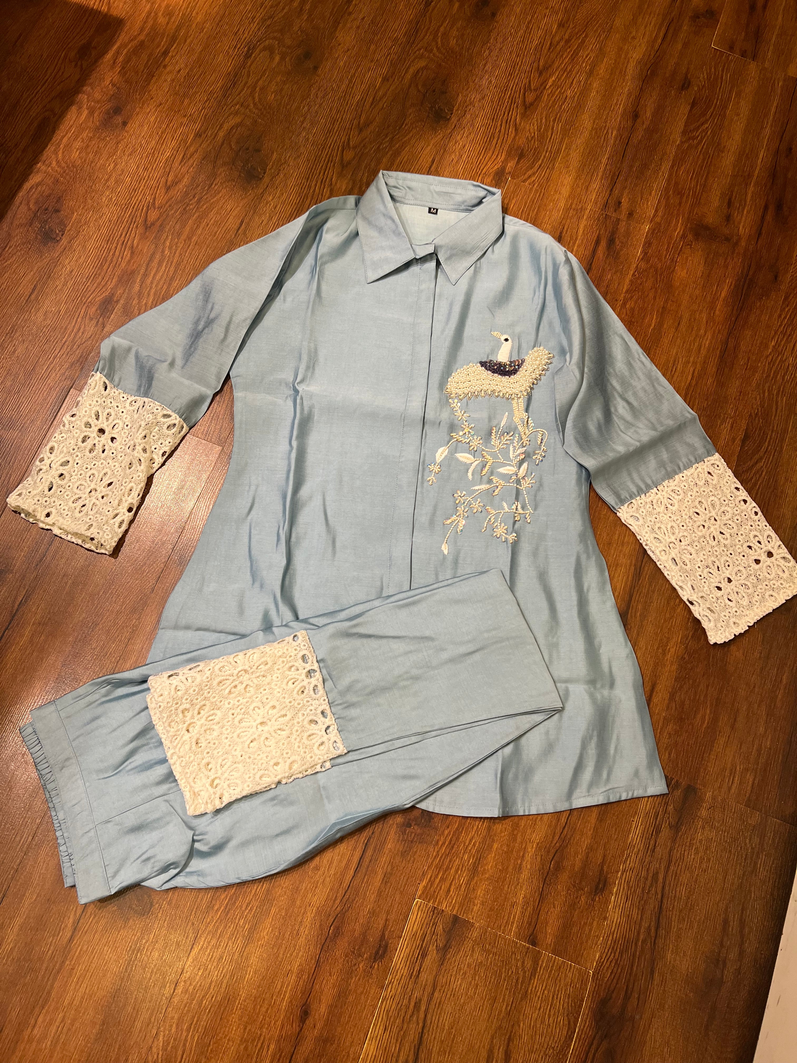 Embroided cotton set