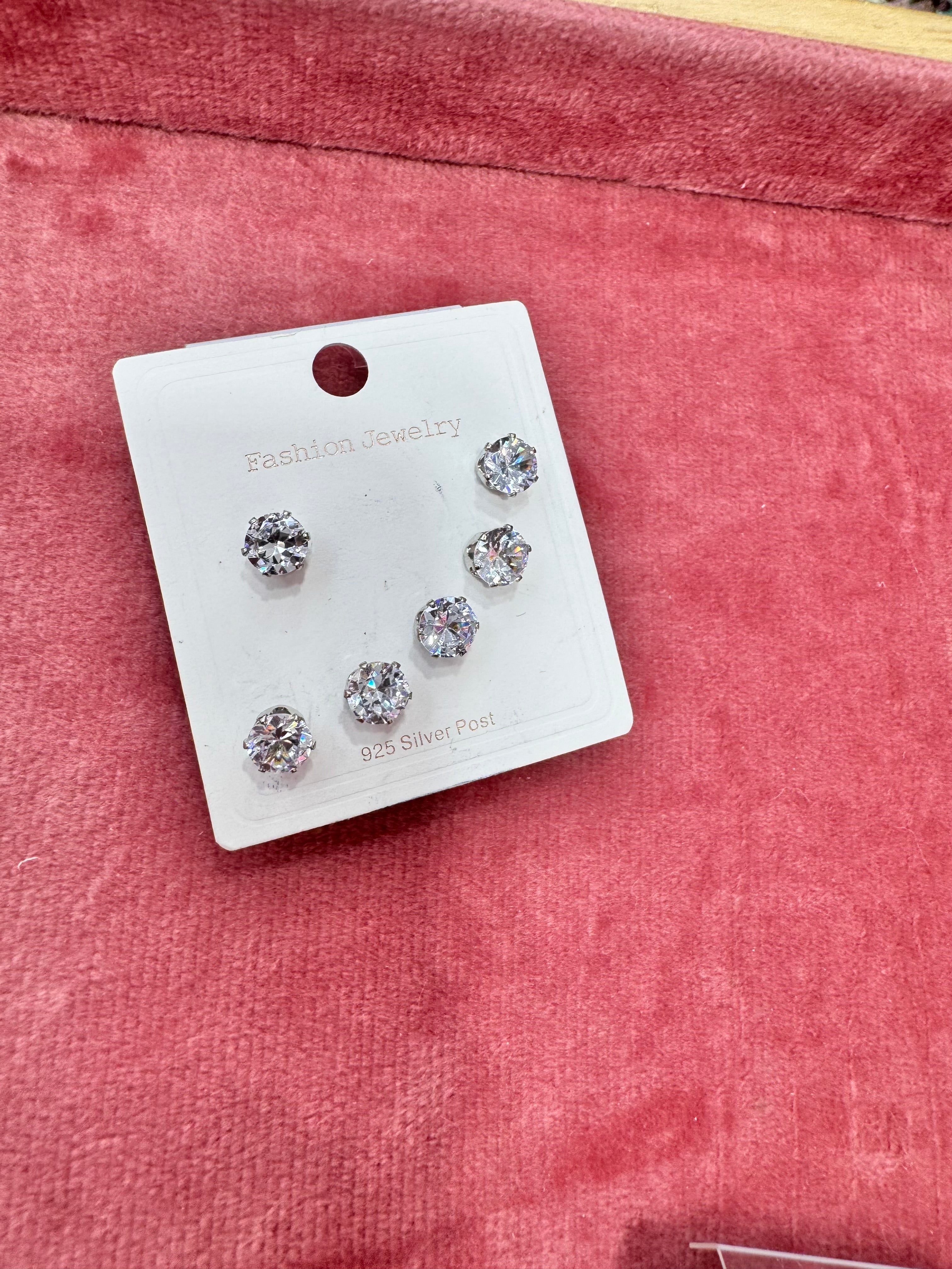 Diamond cut round earings