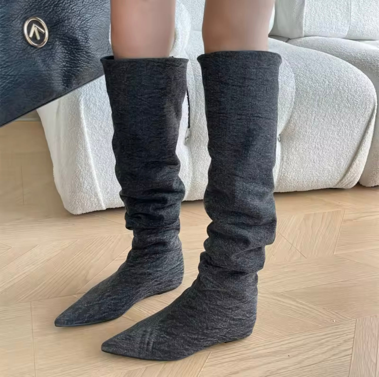 Flat socks boots