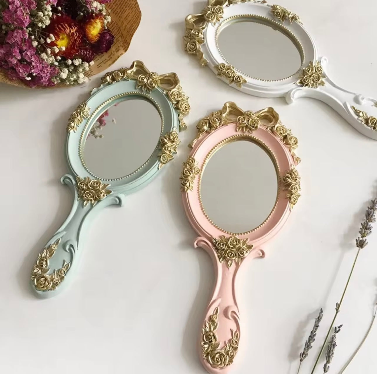 Flora de hand mirror