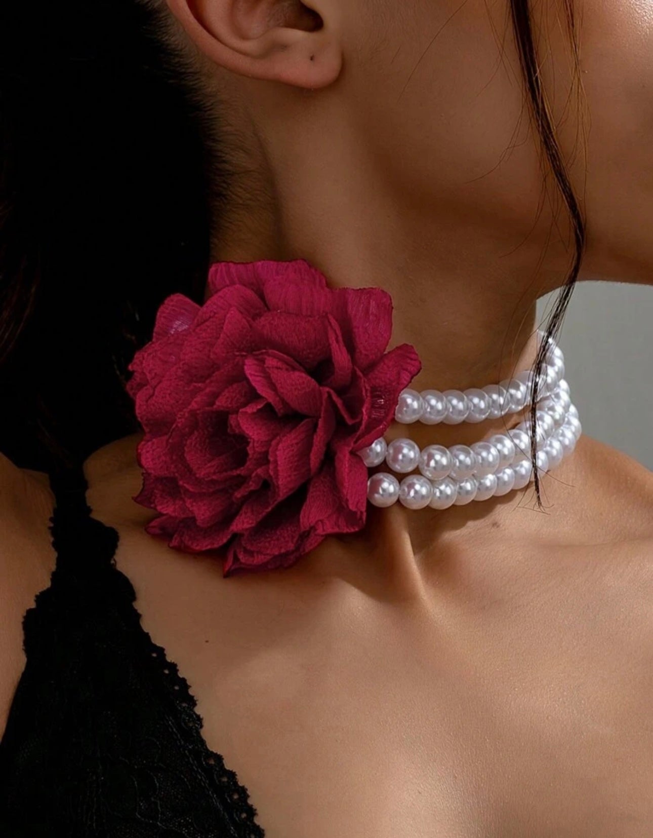 Pearl flower choker