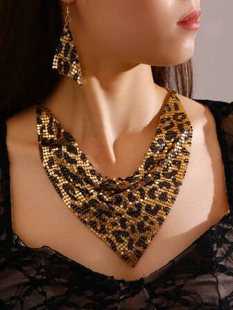 Vintage leopard print necklace