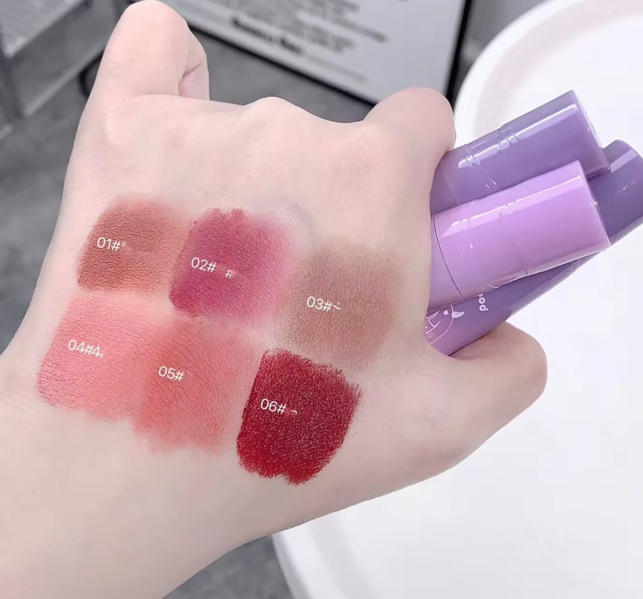 Doll lip color