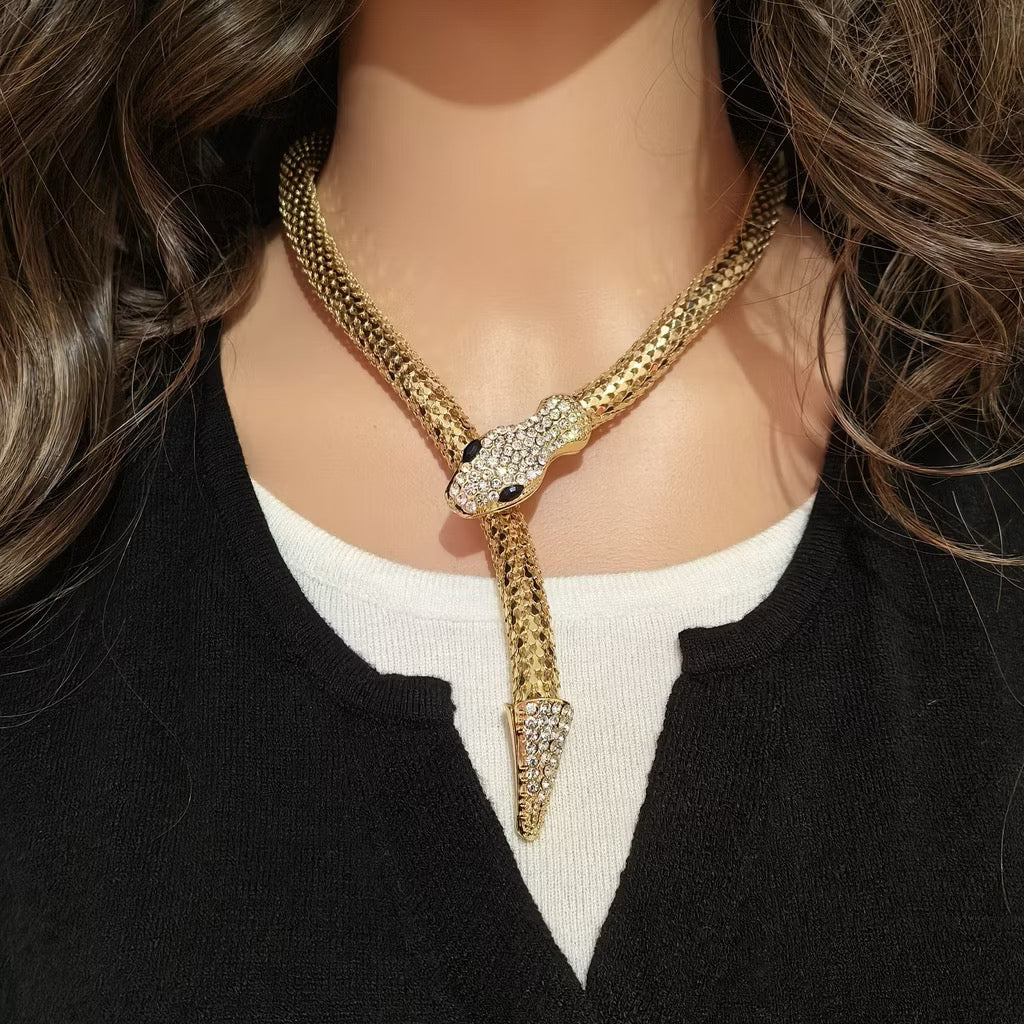 Snake shelter choker