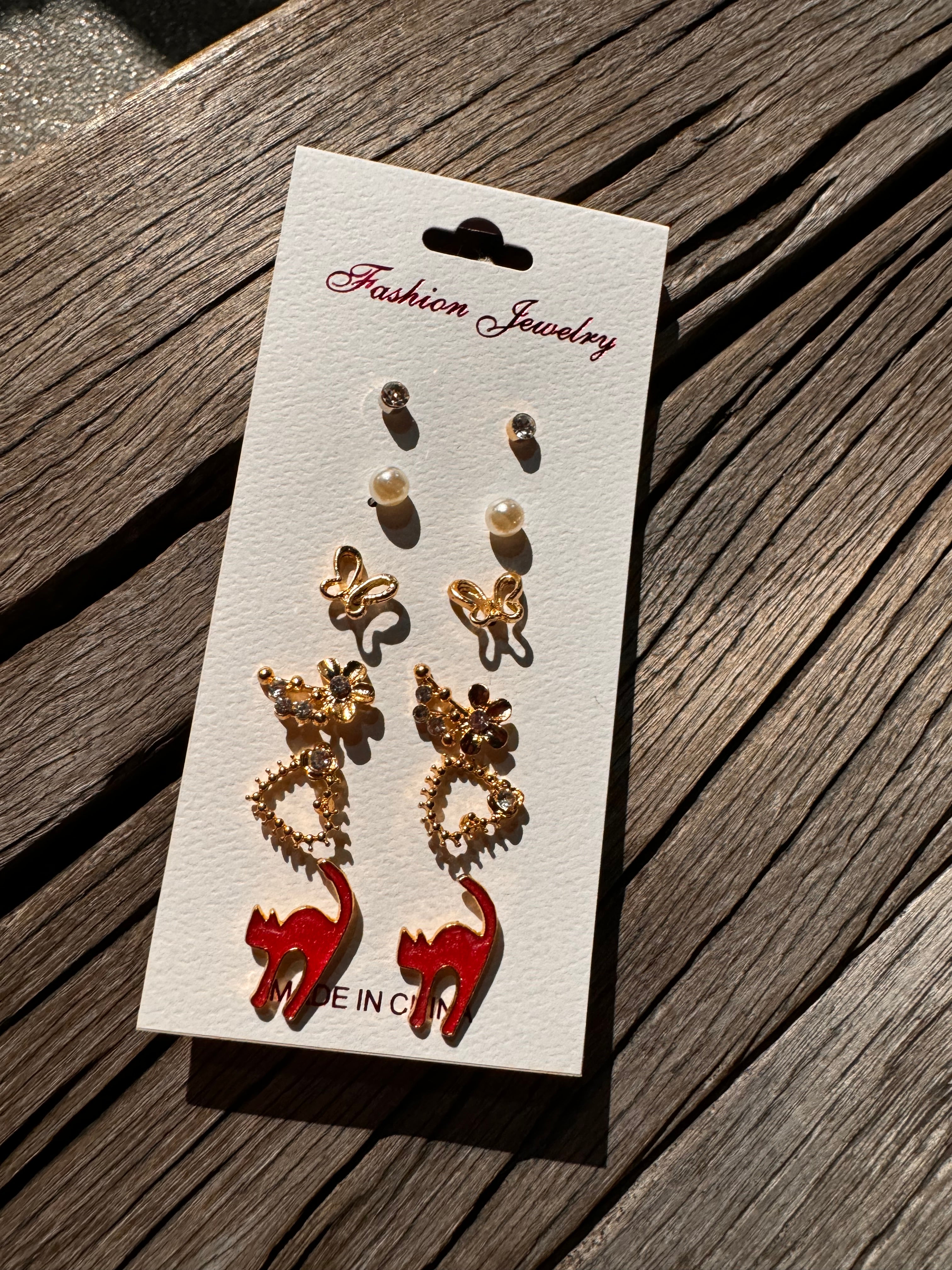 Earings pack