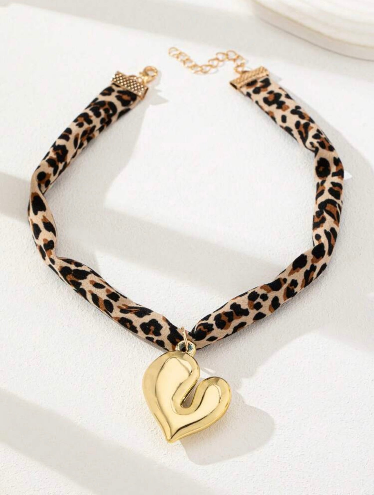 1pc Women's Exaggerated Plush Fabric Leopard Bow Heart Pendant Choker Necklace, New Jewelry Necklace