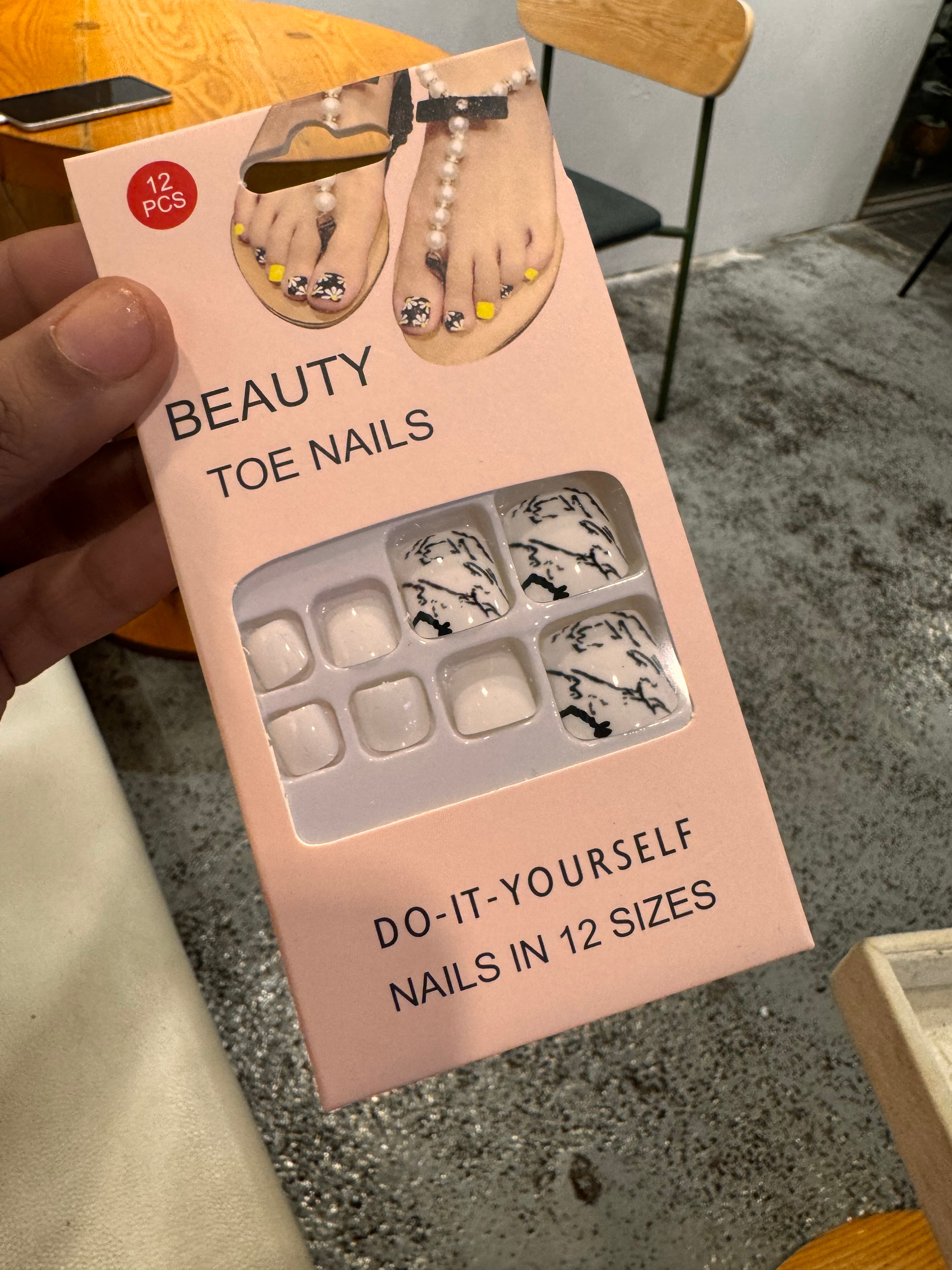 Toe Nails