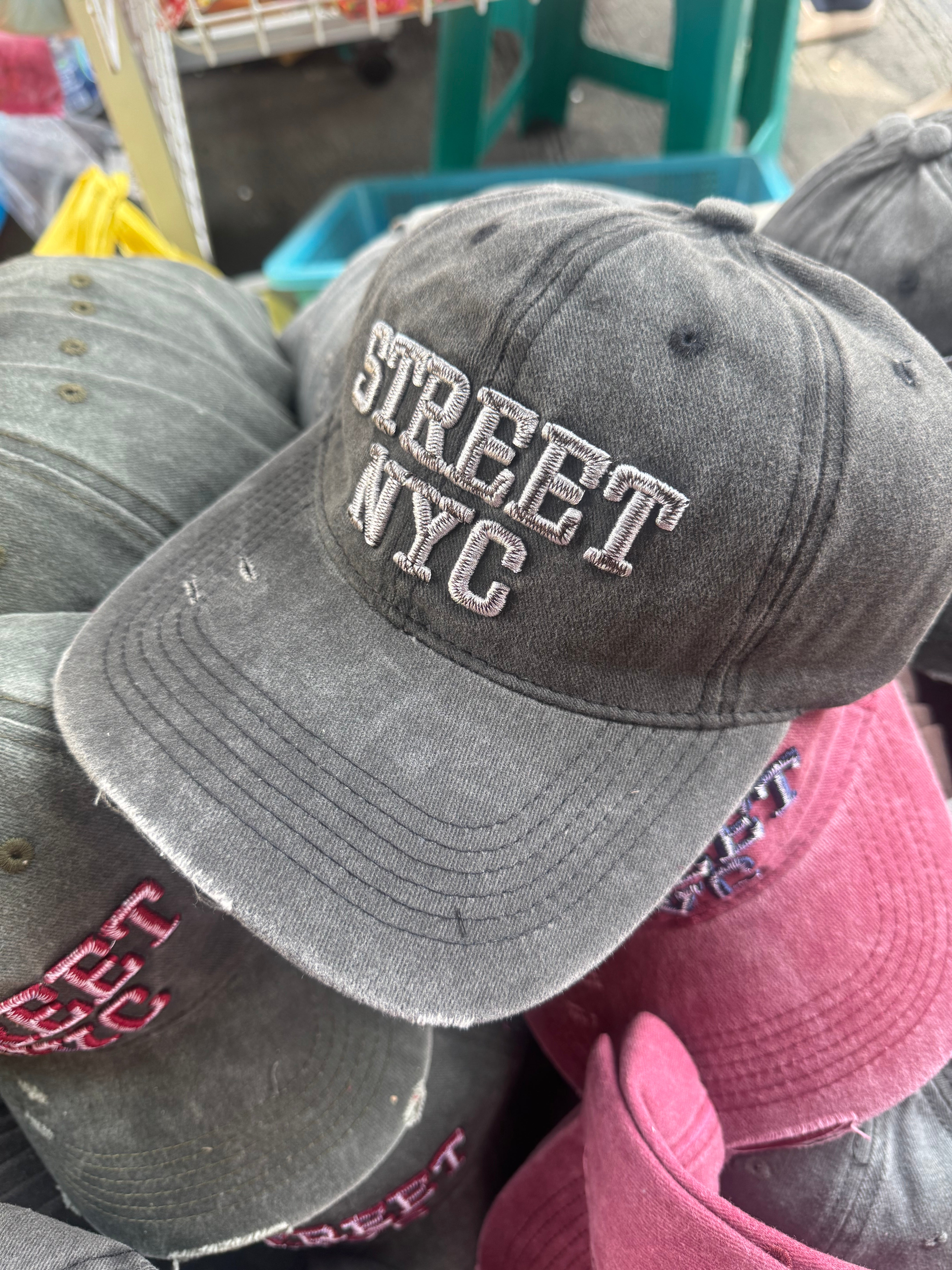 Denim ripped cap