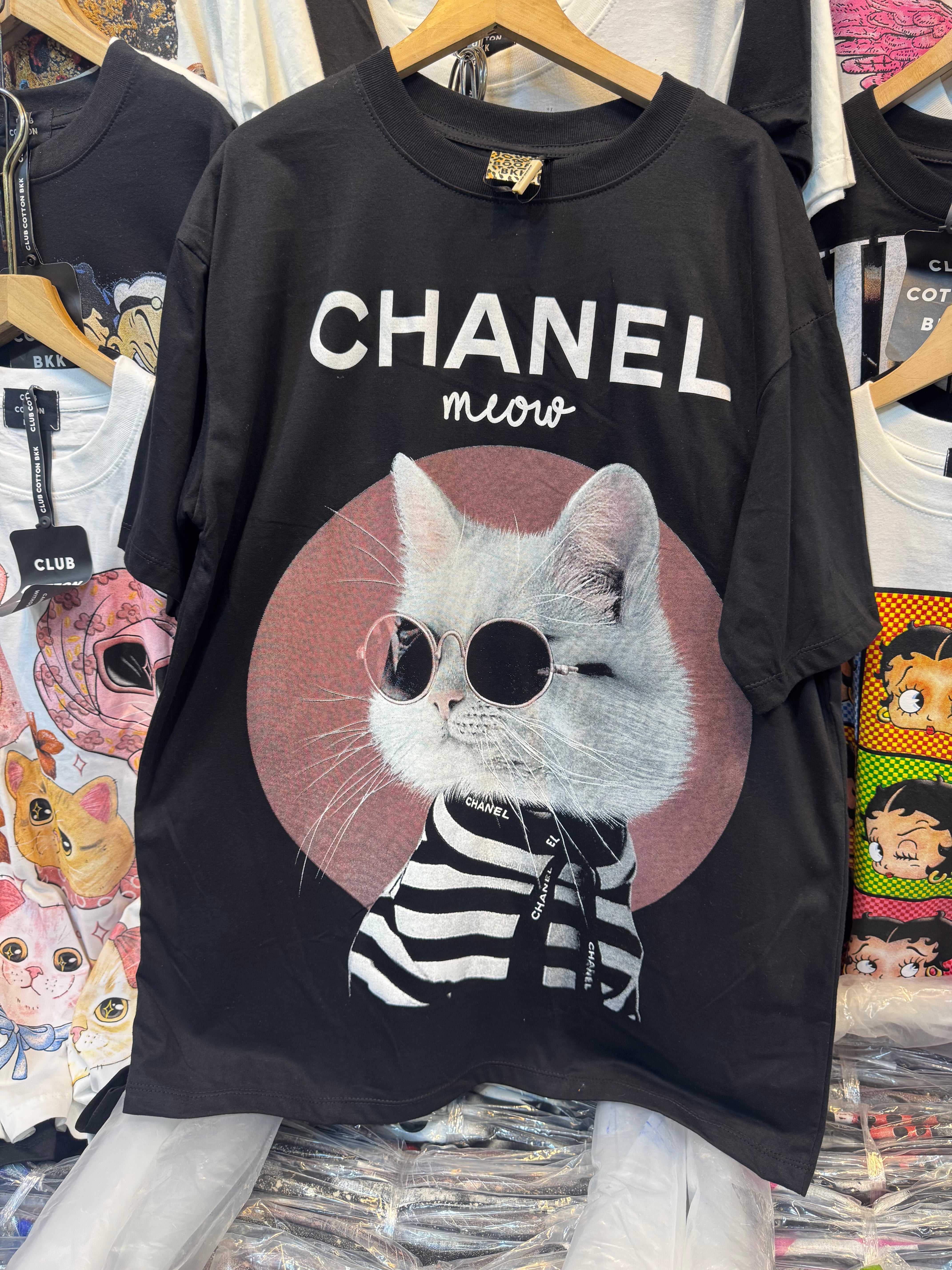 Meow in ch black