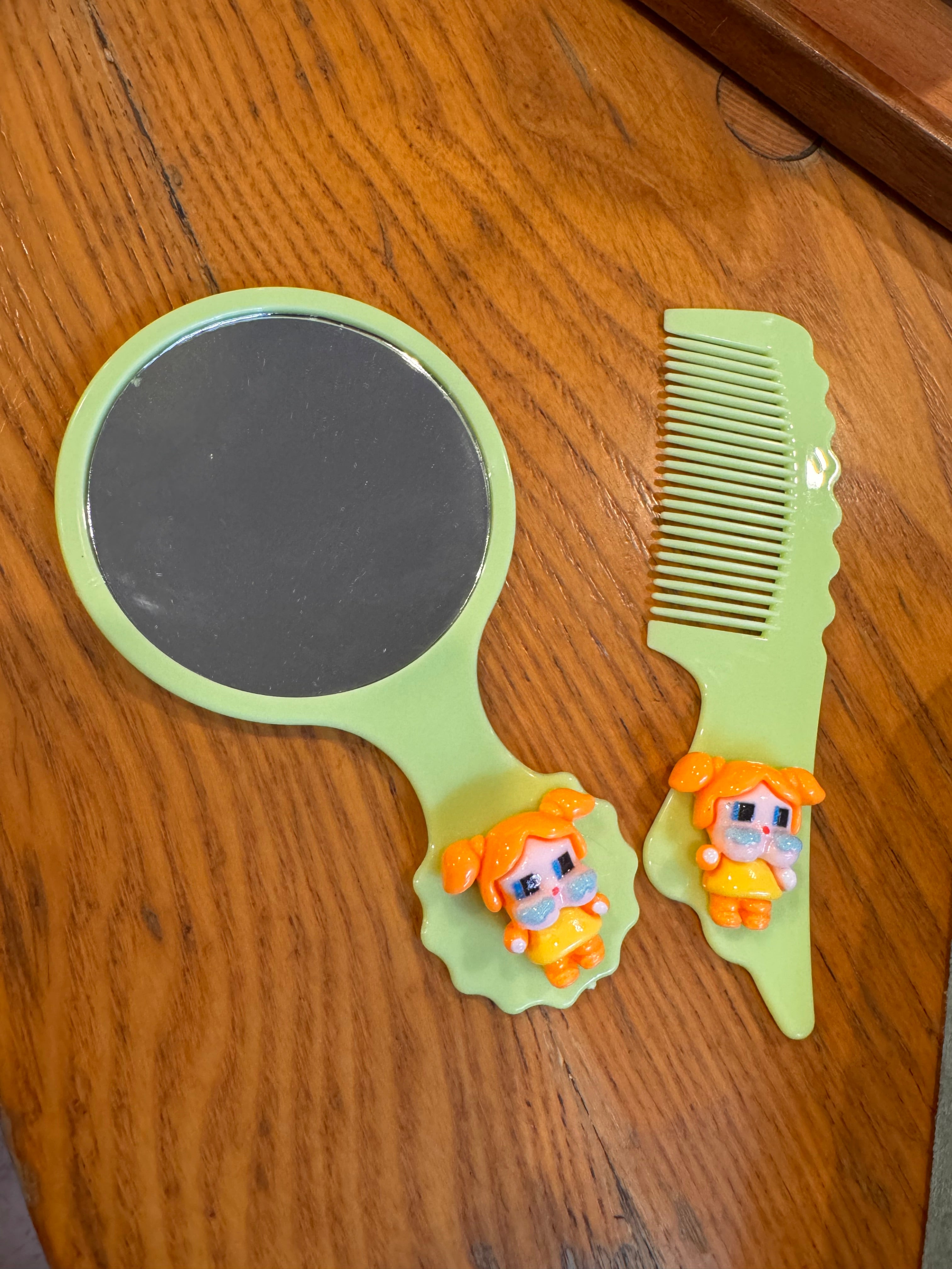 Comb mirror set