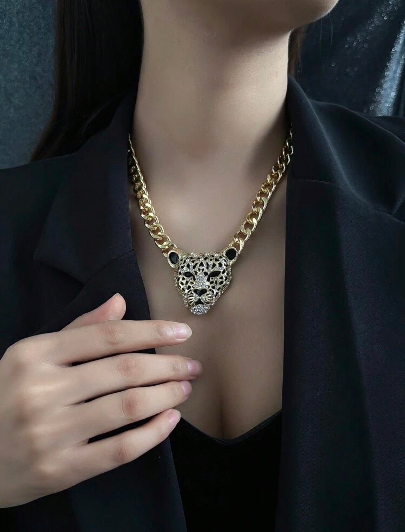 Neckpiece 2