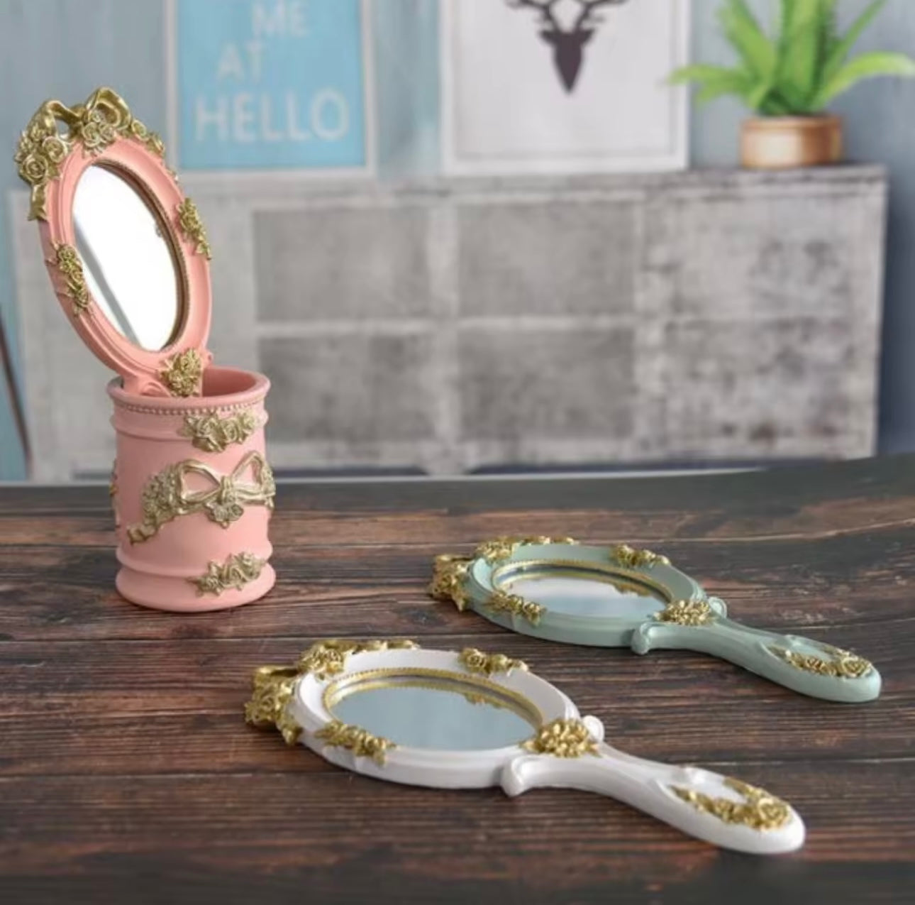 Flora de hand mirror