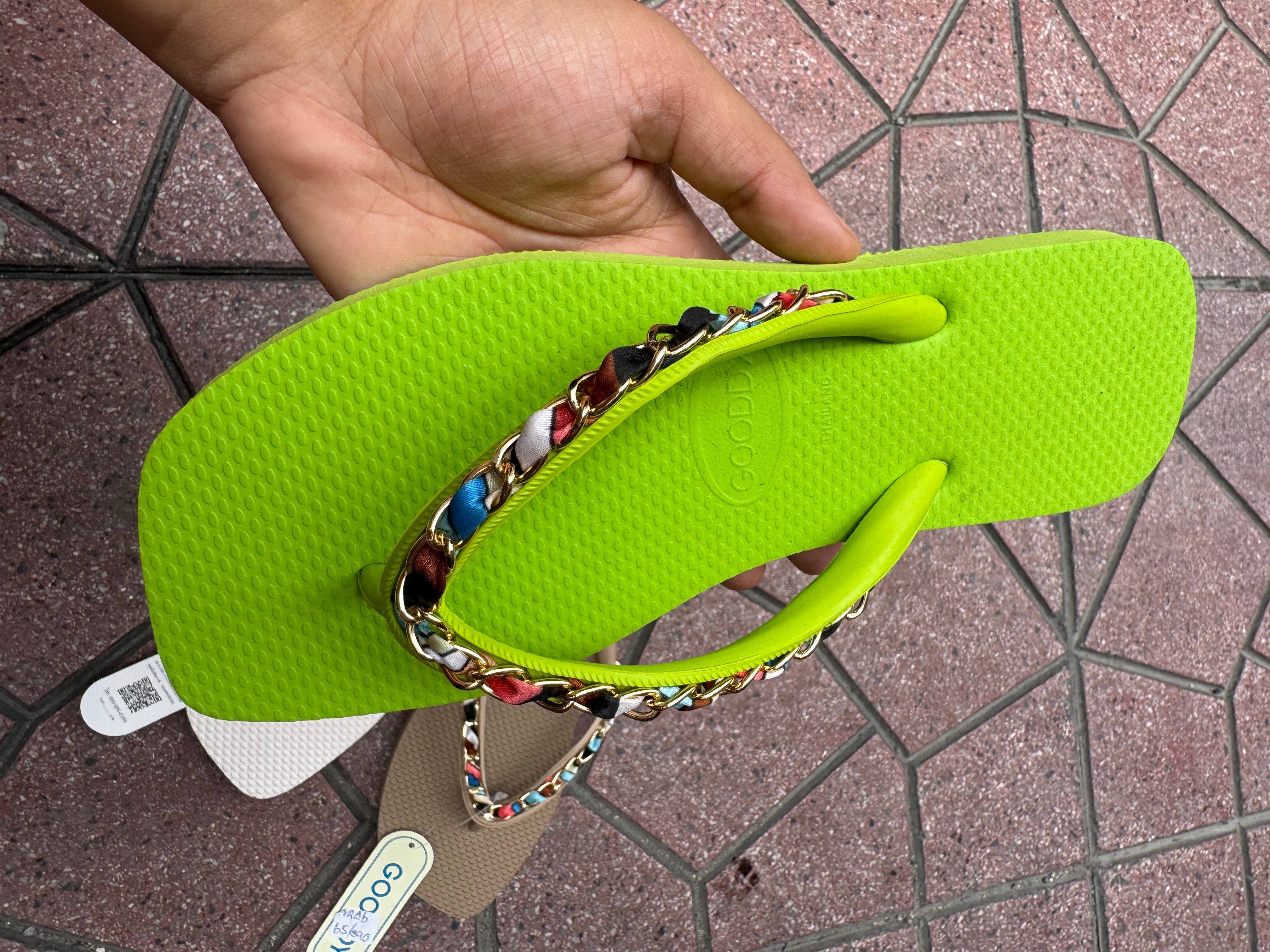New plassy flats