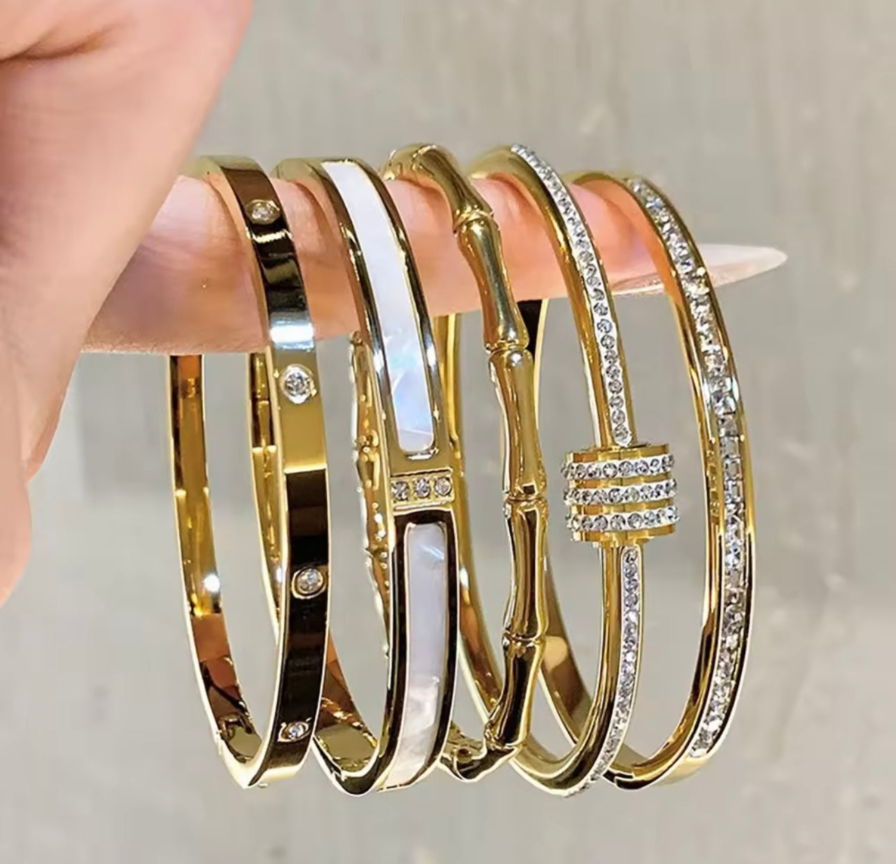 Wrist bangle