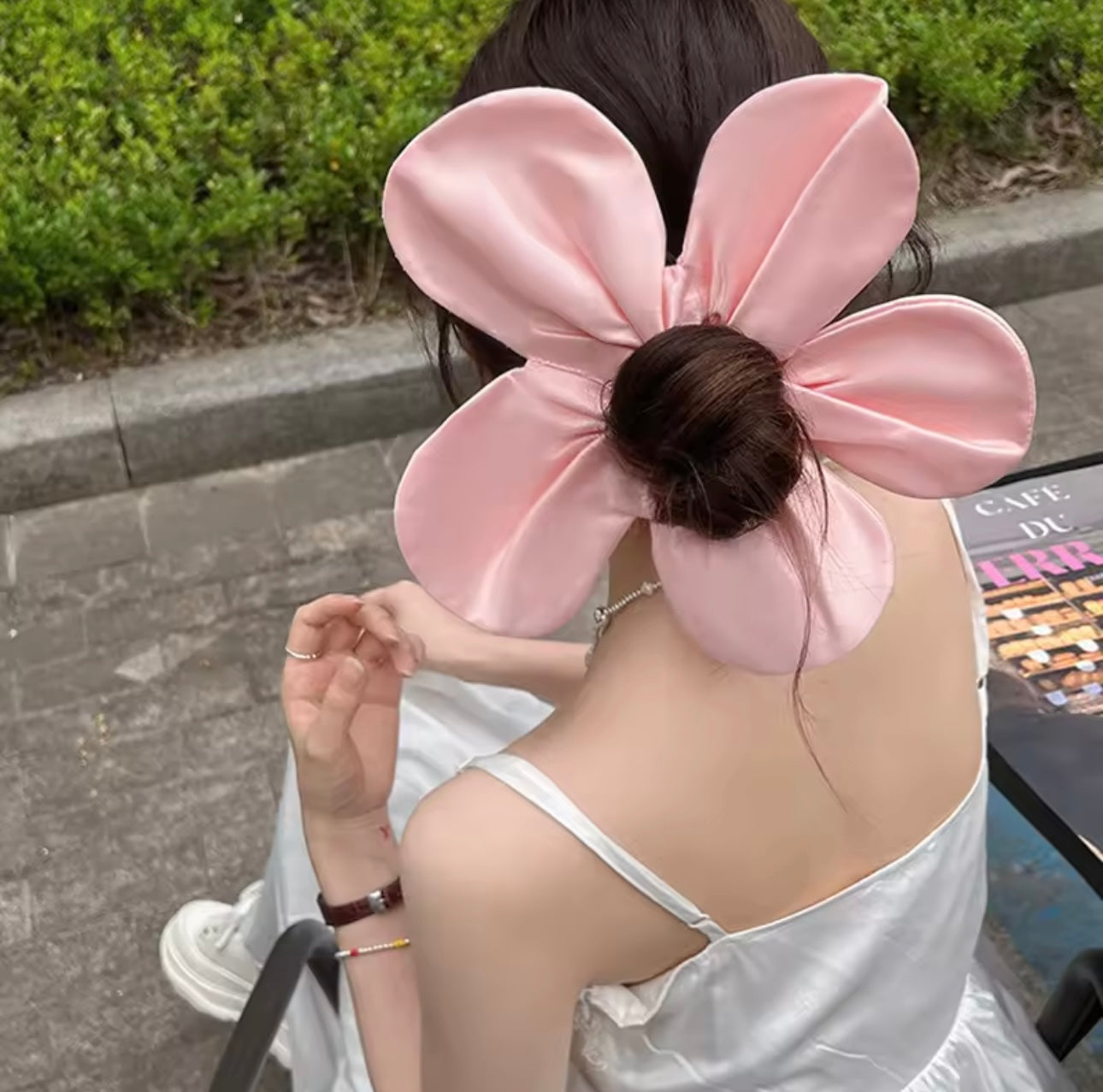 Flower clip