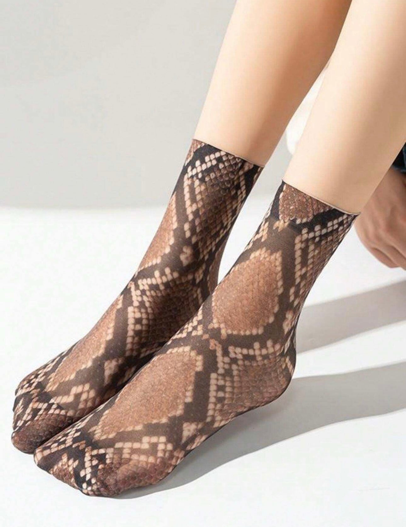 4 pair chic socks