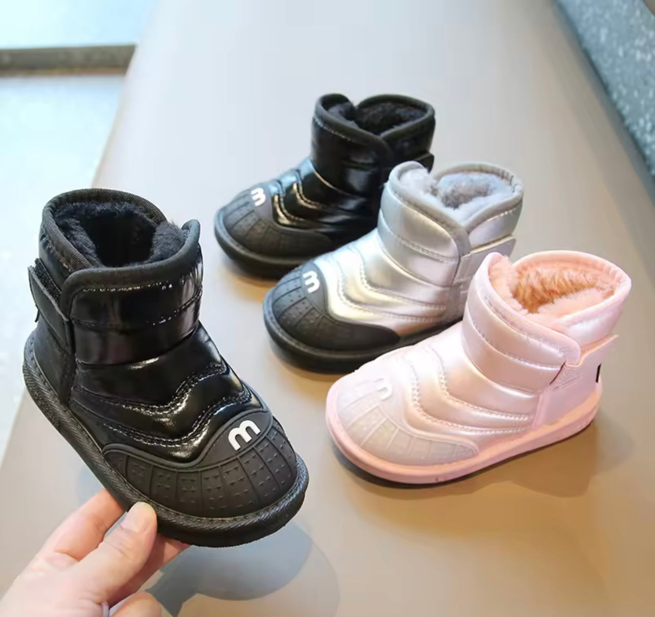 Kids shoeee