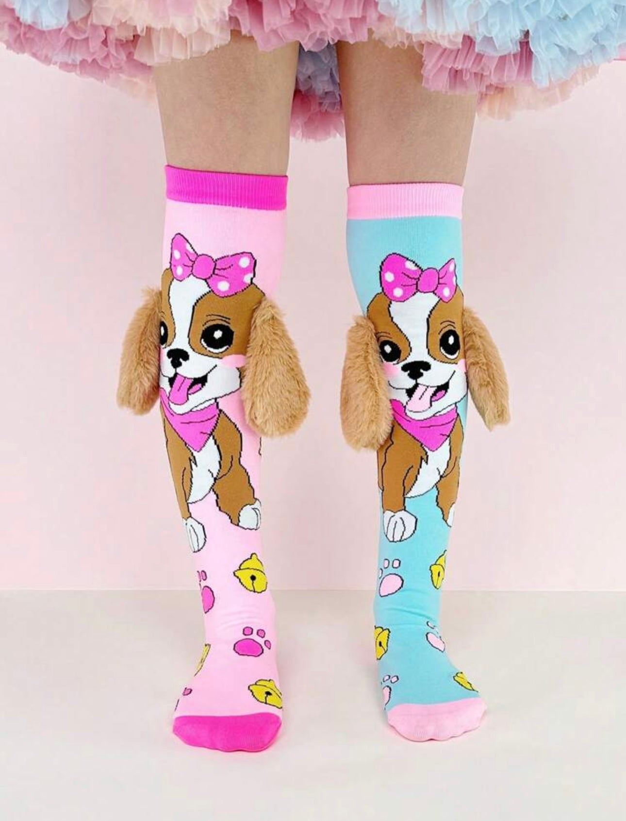 A Pair Of Cute AB Color Bell Dog Suitable For Daily Back To School Outfit Is A Pair Of Happy Socks.