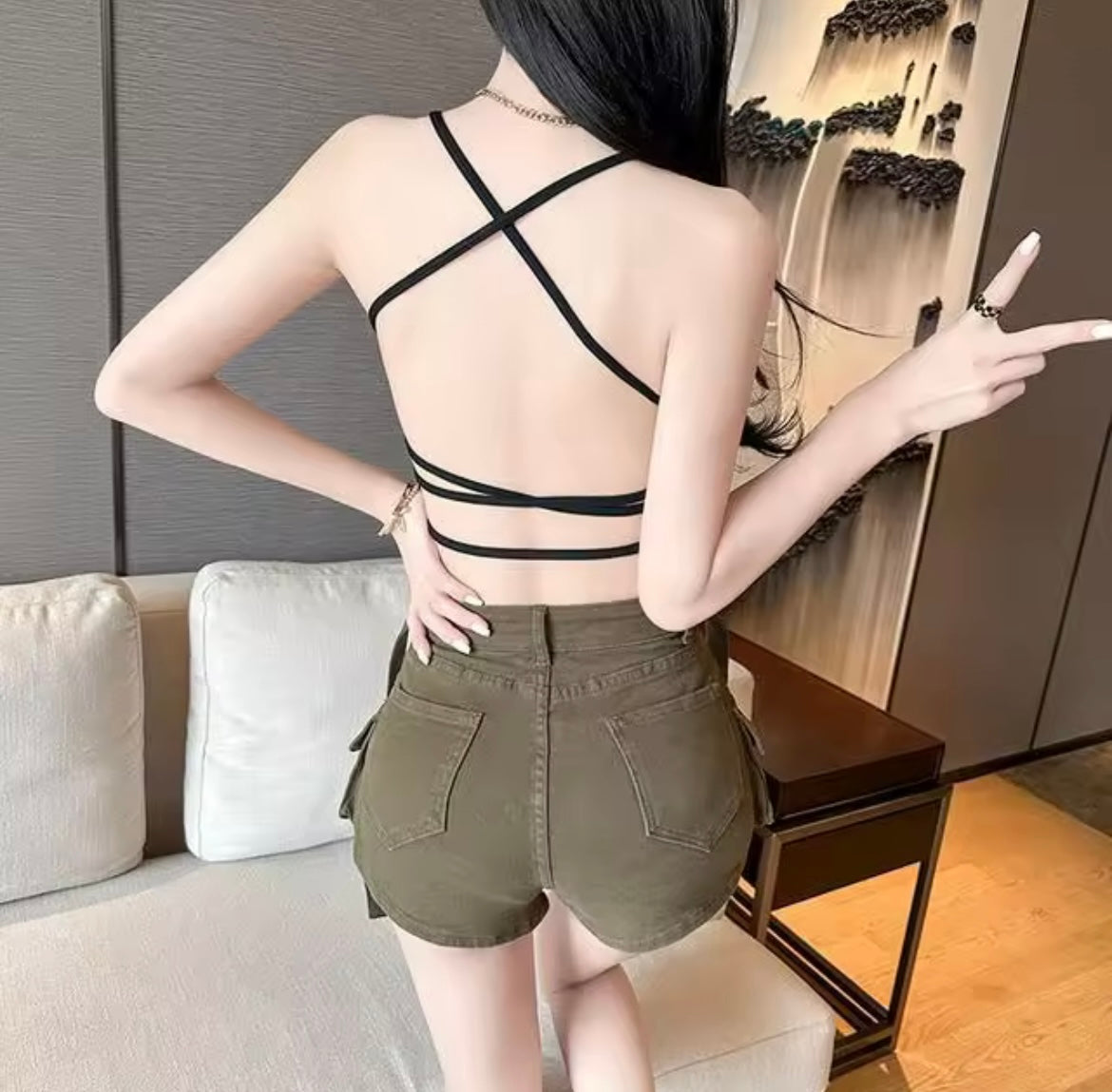 Leuez Paded Top