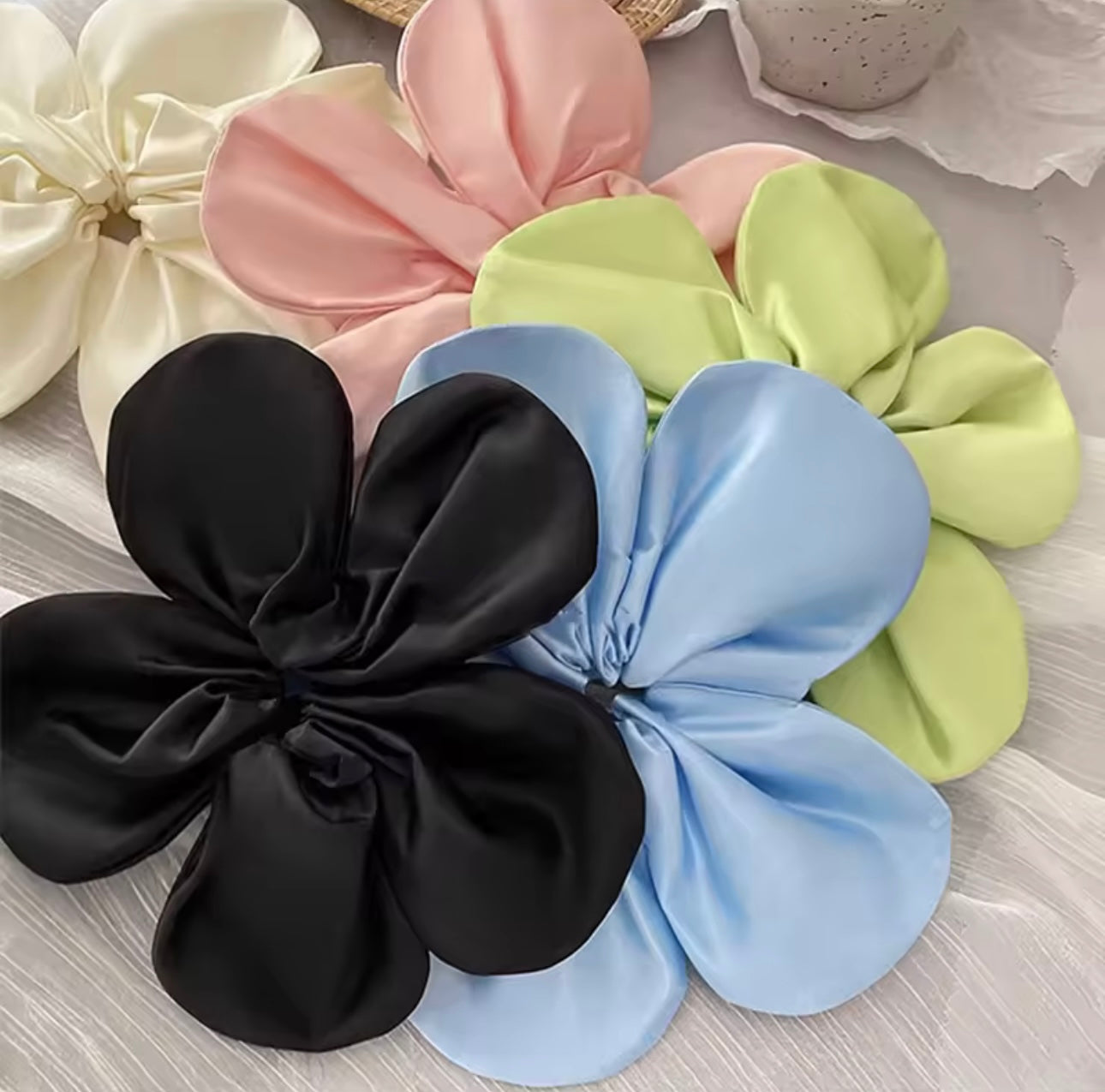 Flower clip